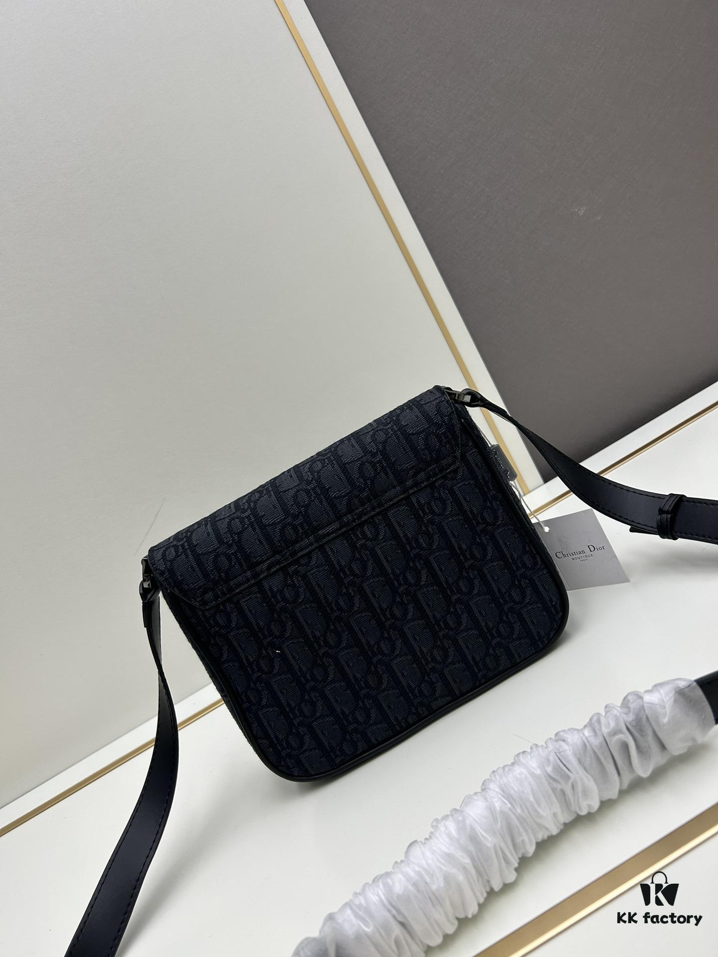 69309d346e68136f4d9ab193 Dior Men's Messenger Bag from the 2024 Autumn Collection