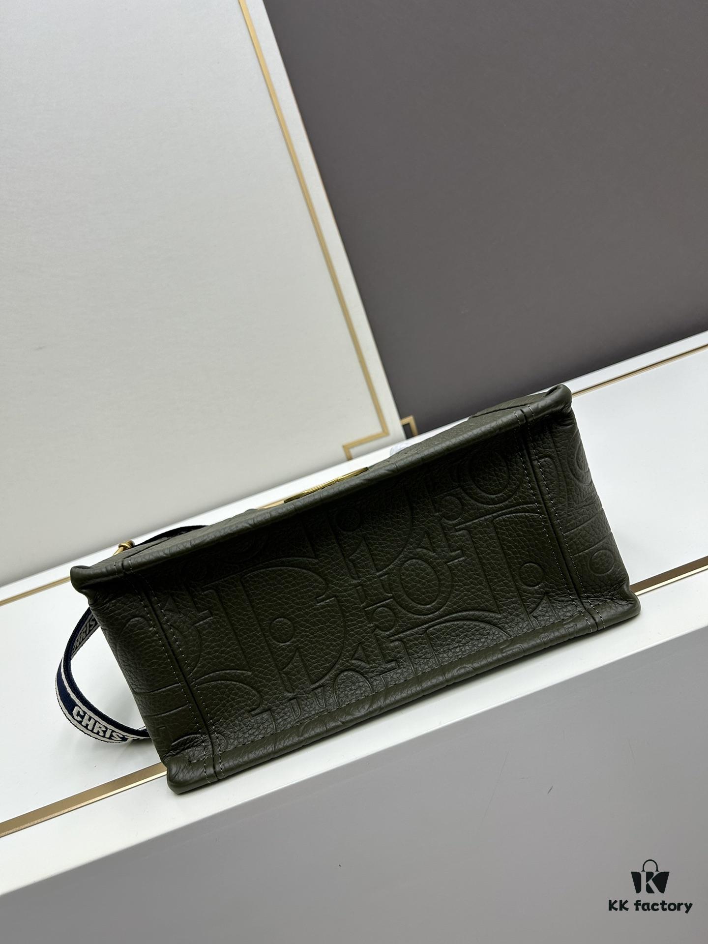 69309d646e68136f4d9ab1e3 Dior High-Quality New Arrival Autumn-Winter Collection Small Book Tote Bag