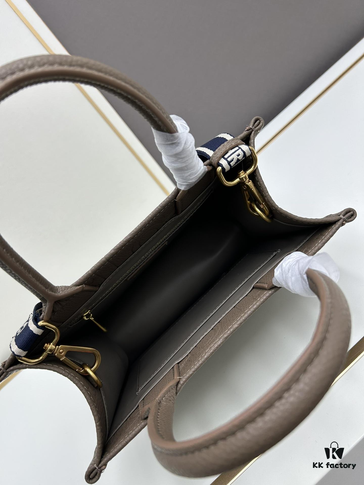 69309d6a6e68136f4d9ab1eb Dior High-Quality New Arrival Fall/Winter Collection Small Book Tote Bag