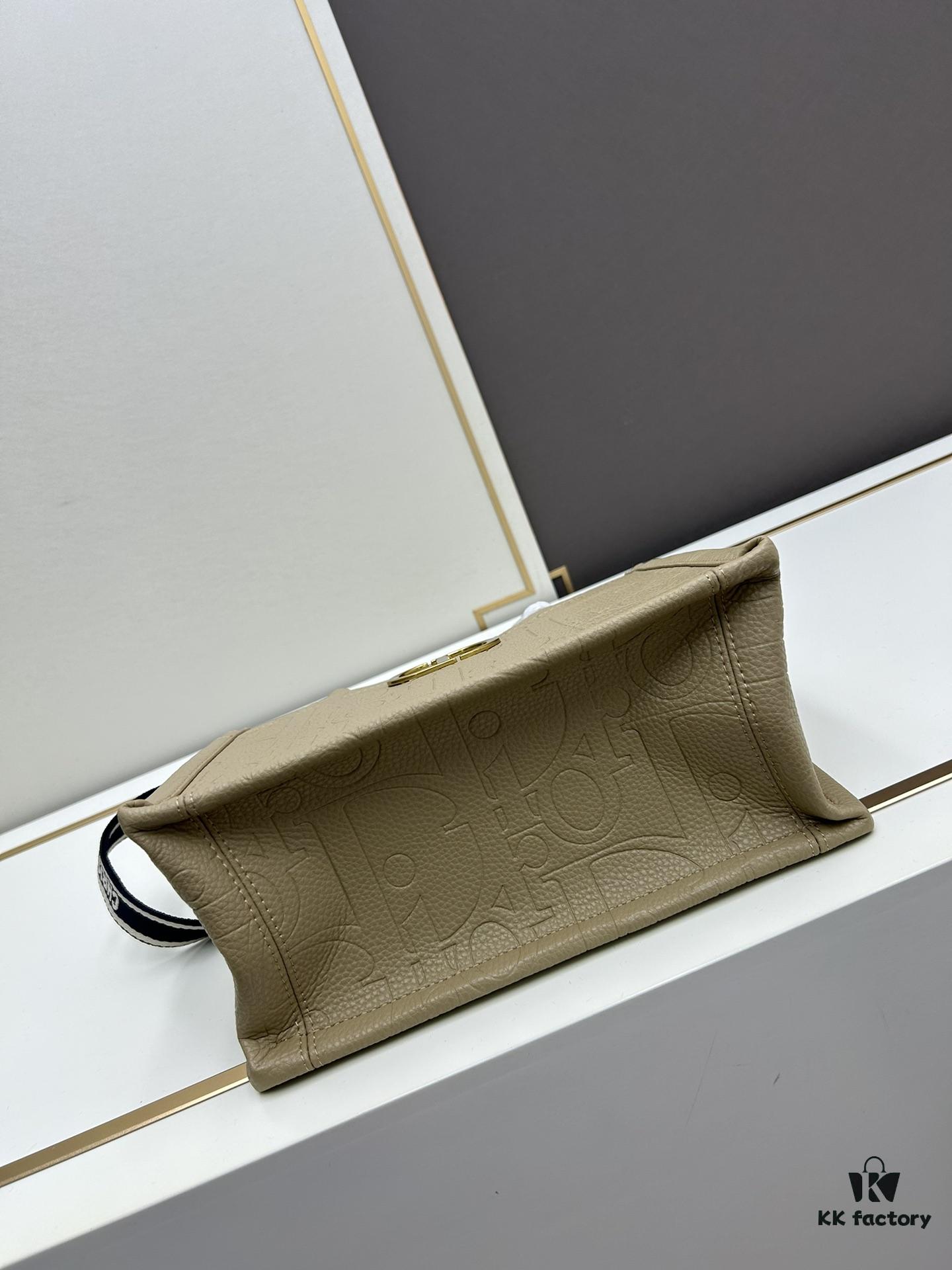 69309d7b6e68136f4d9ab1ff Dior High-Quality New Arrival Fall/Winter Collection Small Book Tote Bag