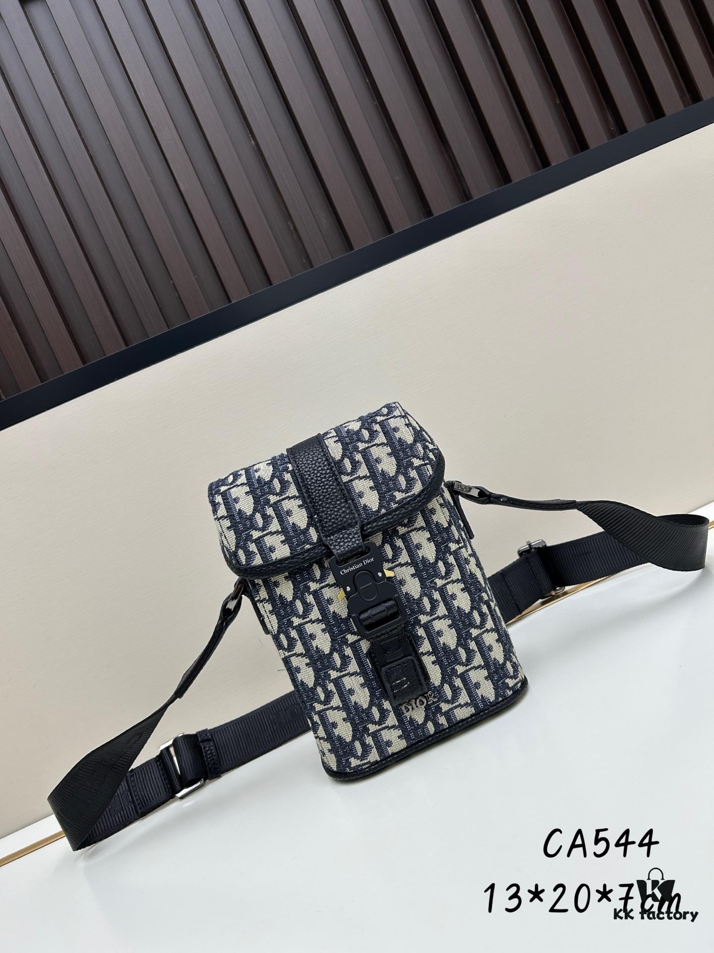 69309d866e68136f4d9ab212 Dior Hit The Road Summer 2025 Men's Vertical Flip Messenger Bag in Black Oblique Print