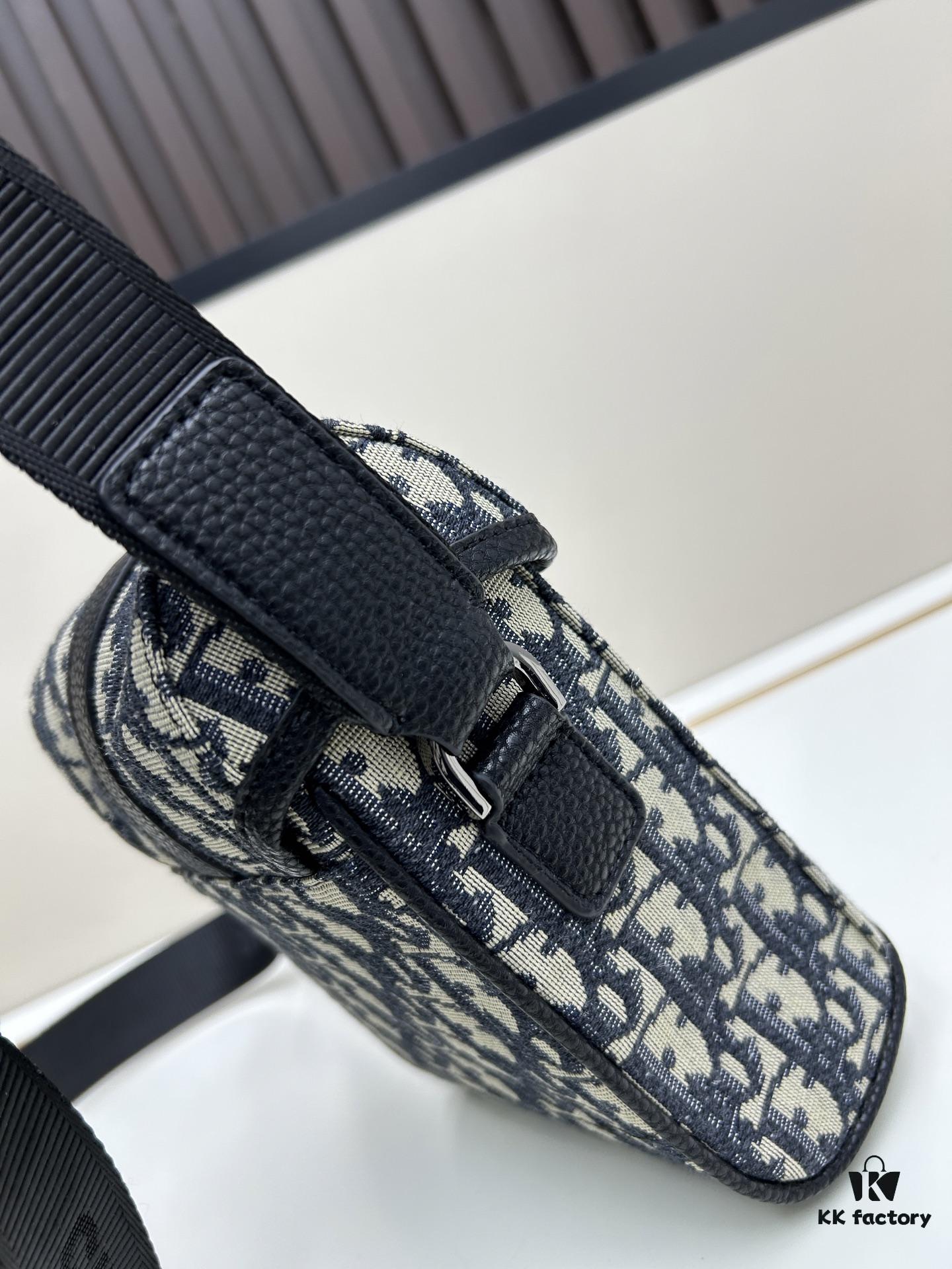 69309d926e68136f4d9ab21d Dior Hit The Road Summer 2025 Men's Vertical Flip Messenger Bag in Black Oblique Print