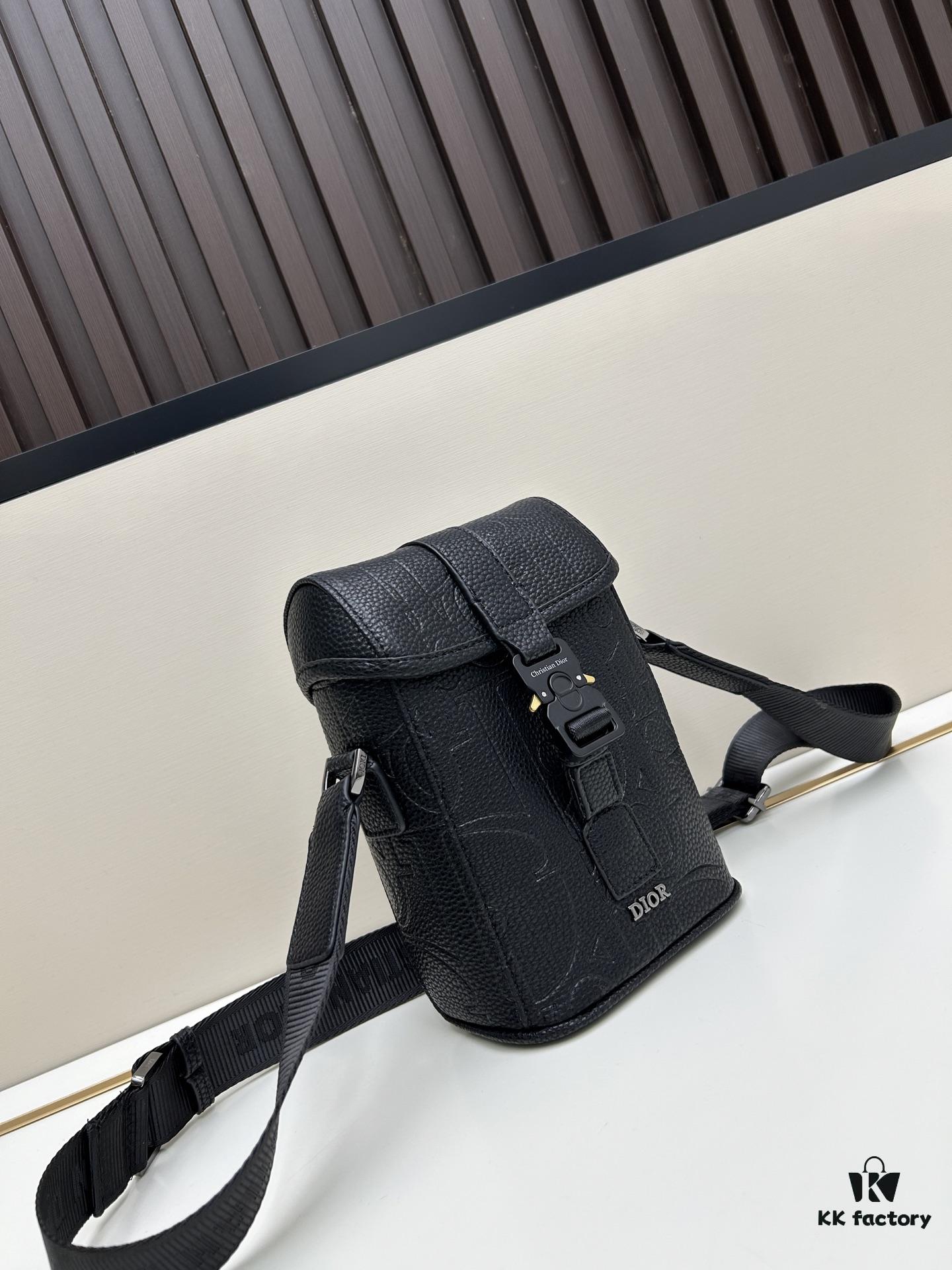 69309d936e68136f4d9ab220 Dior Hit The Road Summer 2025 New Arrival Vertical Flip Messenger Bag in Black Oblique Print