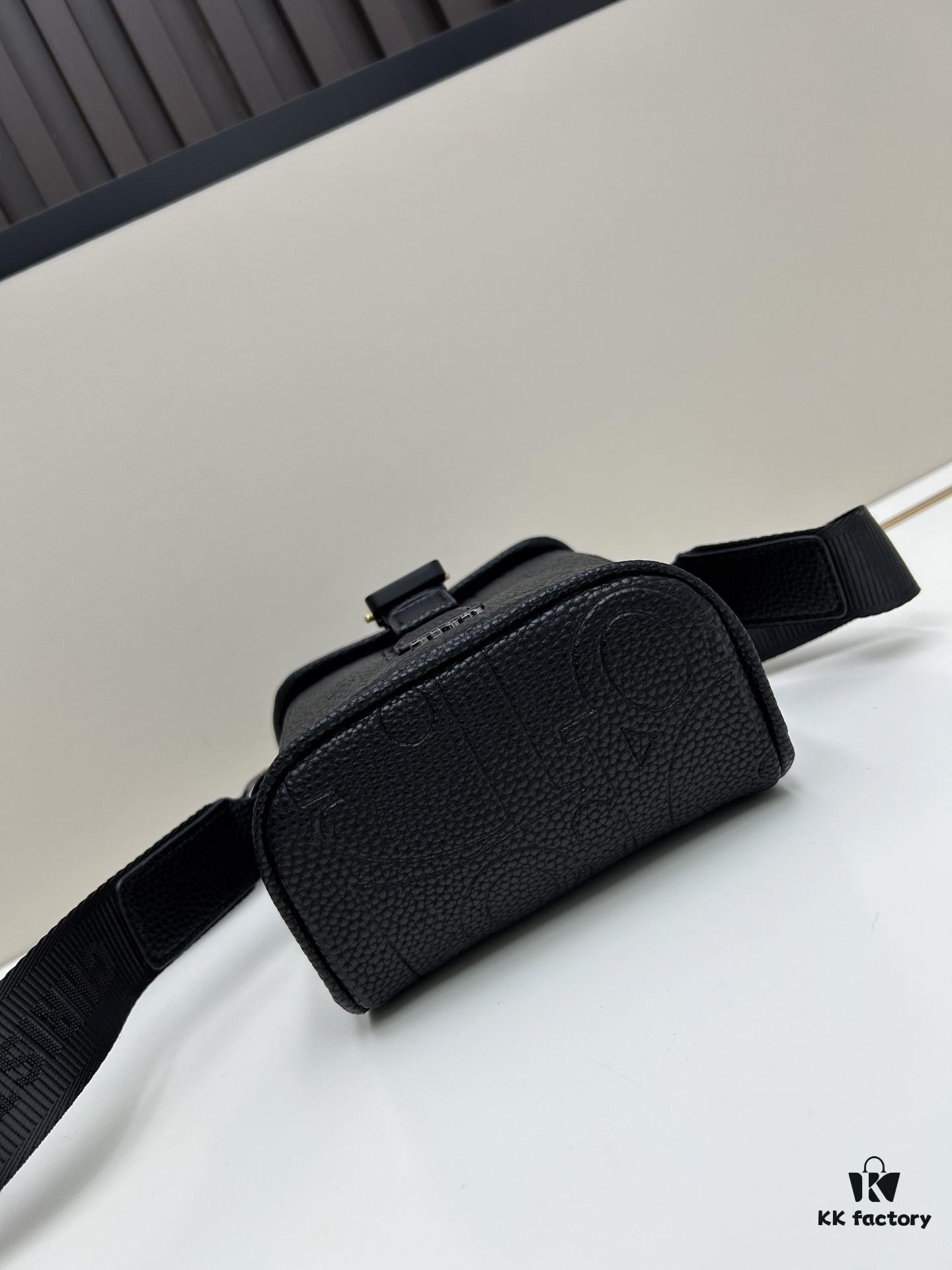 69309d936e68136f4d9ab222 Dior Hit The Road Summer 2025 New Arrival Vertical Flip Messenger Bag in Black Oblique Print