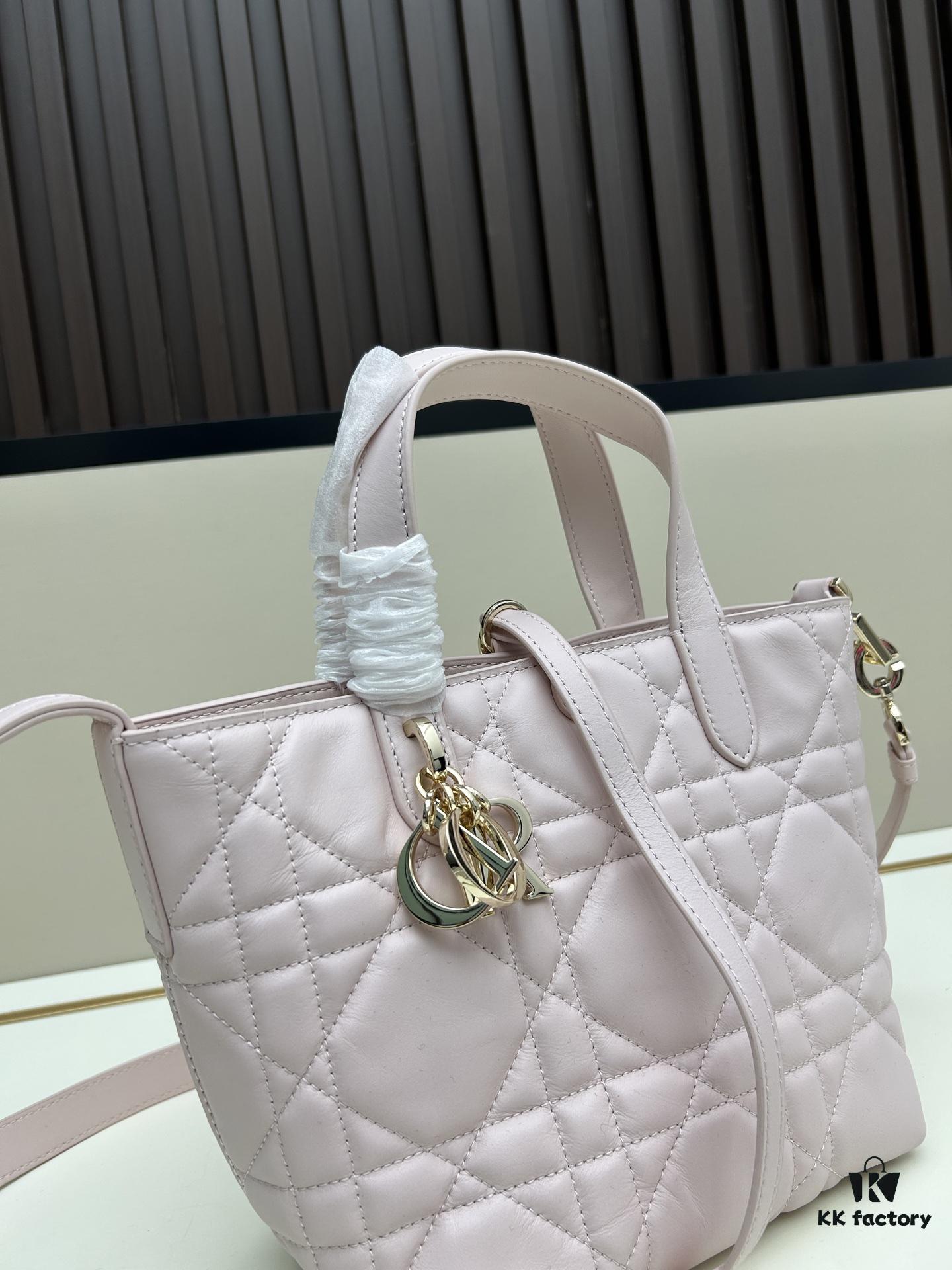 69309dab6e68136f4d9ab244 Dior Toujours Vertical Handbag in First-Layer Calfskin with Large Quilting