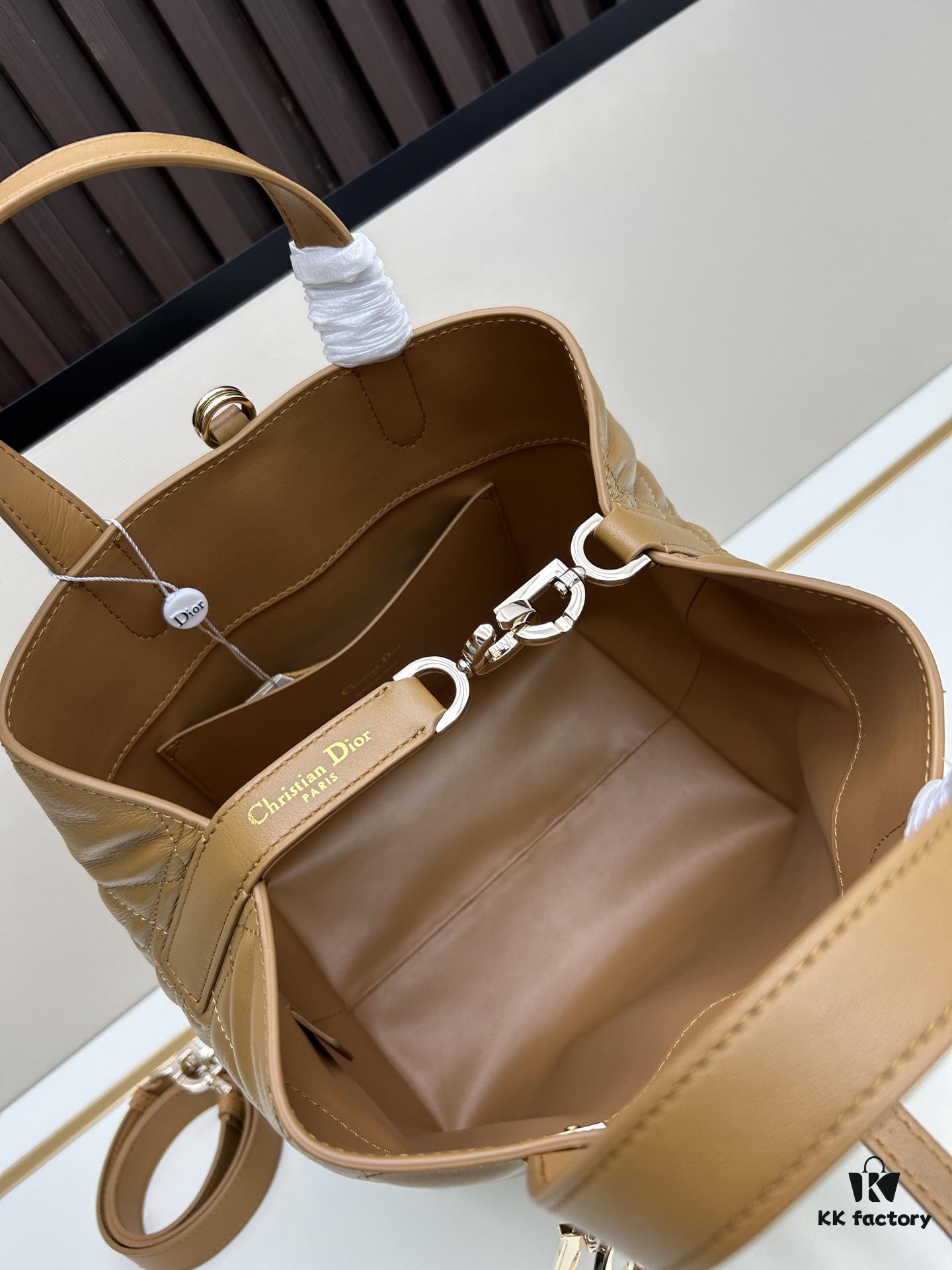 69309db16e68136f4d9ab24e Medium and Small Dior Toujours Vertical Handbag in First-Layer Calfskin with Large Cannage Stitching