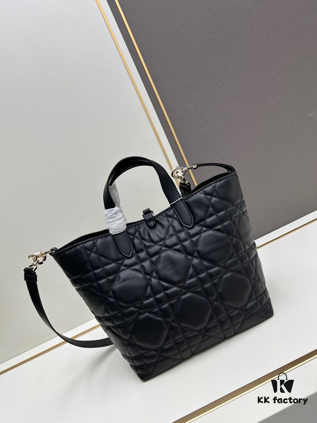 69309db96e68136f4d9ab25b Medium and Small Dior Toujours Vertical Handbag in Carmine Beige Calfskin with Large Quilting