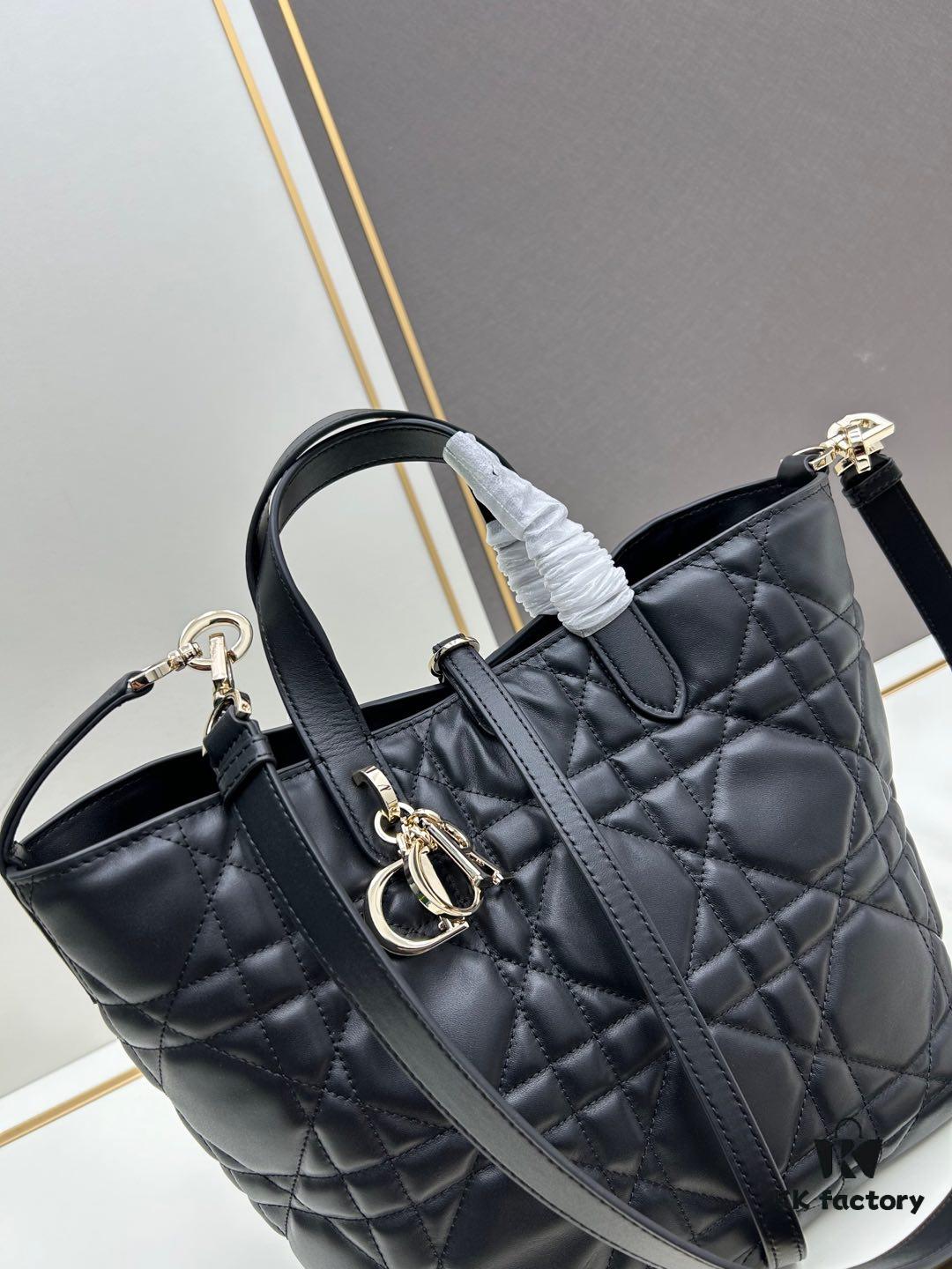 69309dbb6e68136f4d9ab25d Medium and Small Dior Toujours Vertical Handbag in Carmine Beige Calfskin with Large Quilting