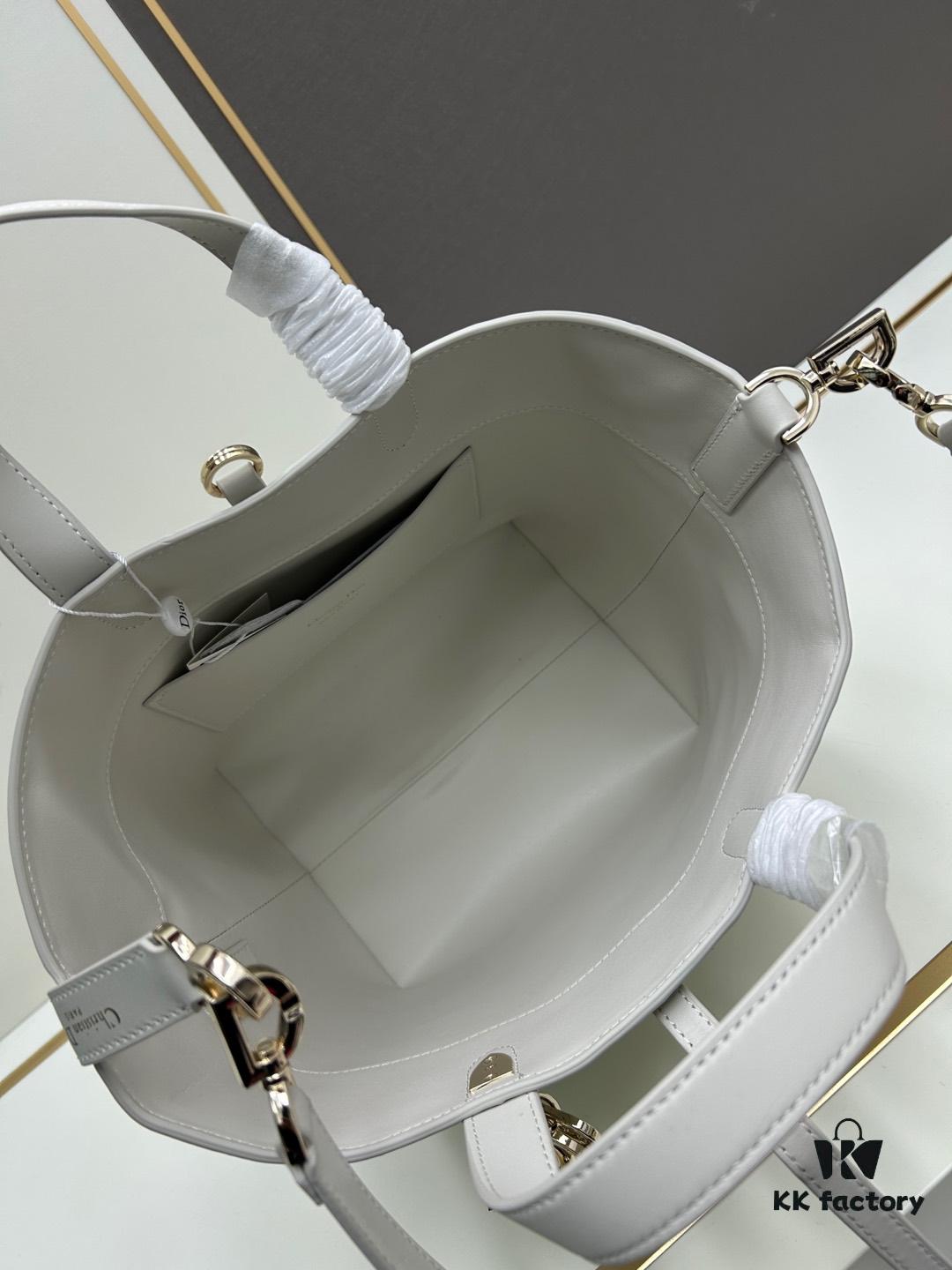 Medium and Small Dior Toujours Vertical Handbag in First-Layer Calfskin with Large Quilting