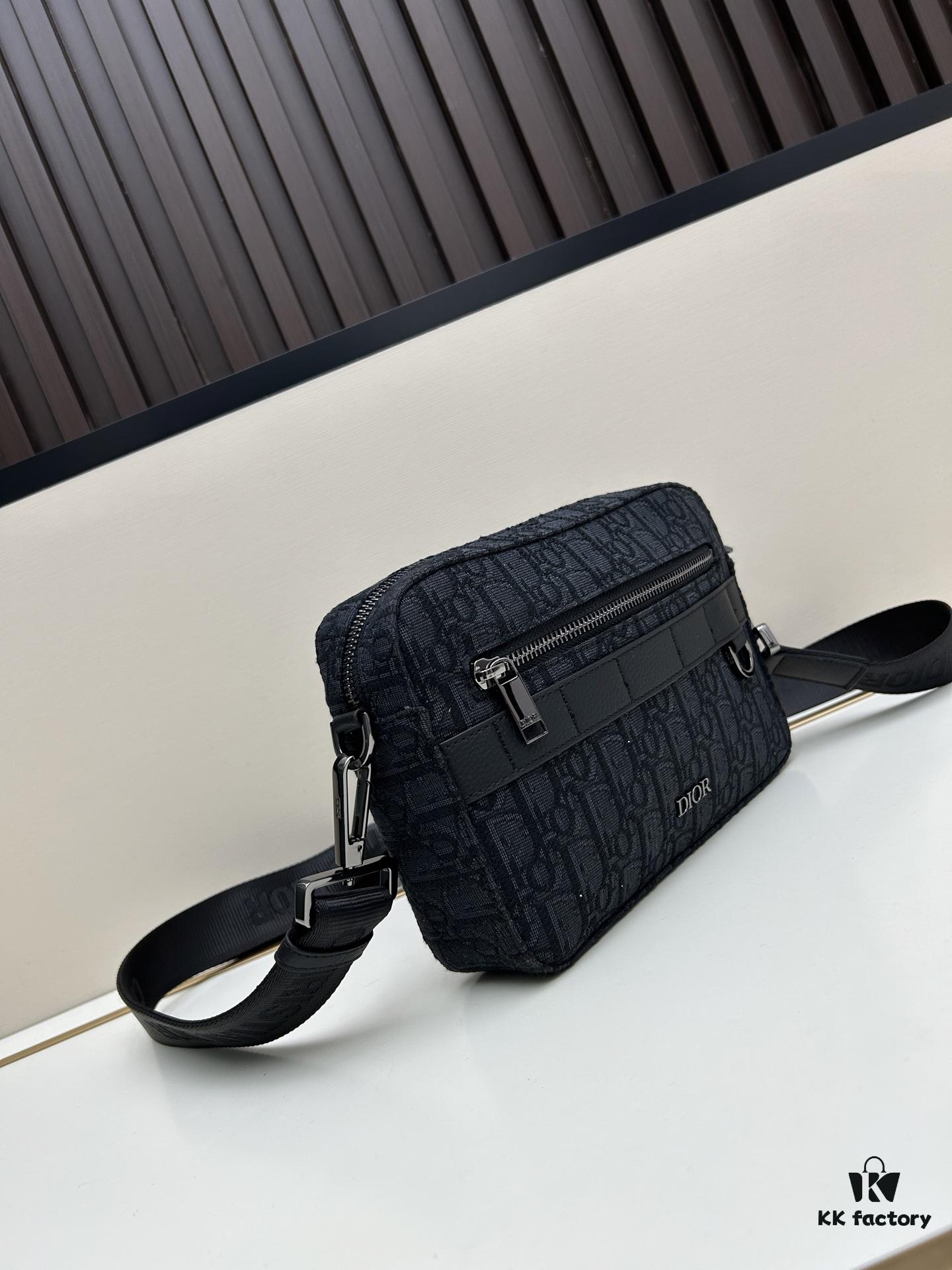 Safari Handbag (with Shoulder Strap)