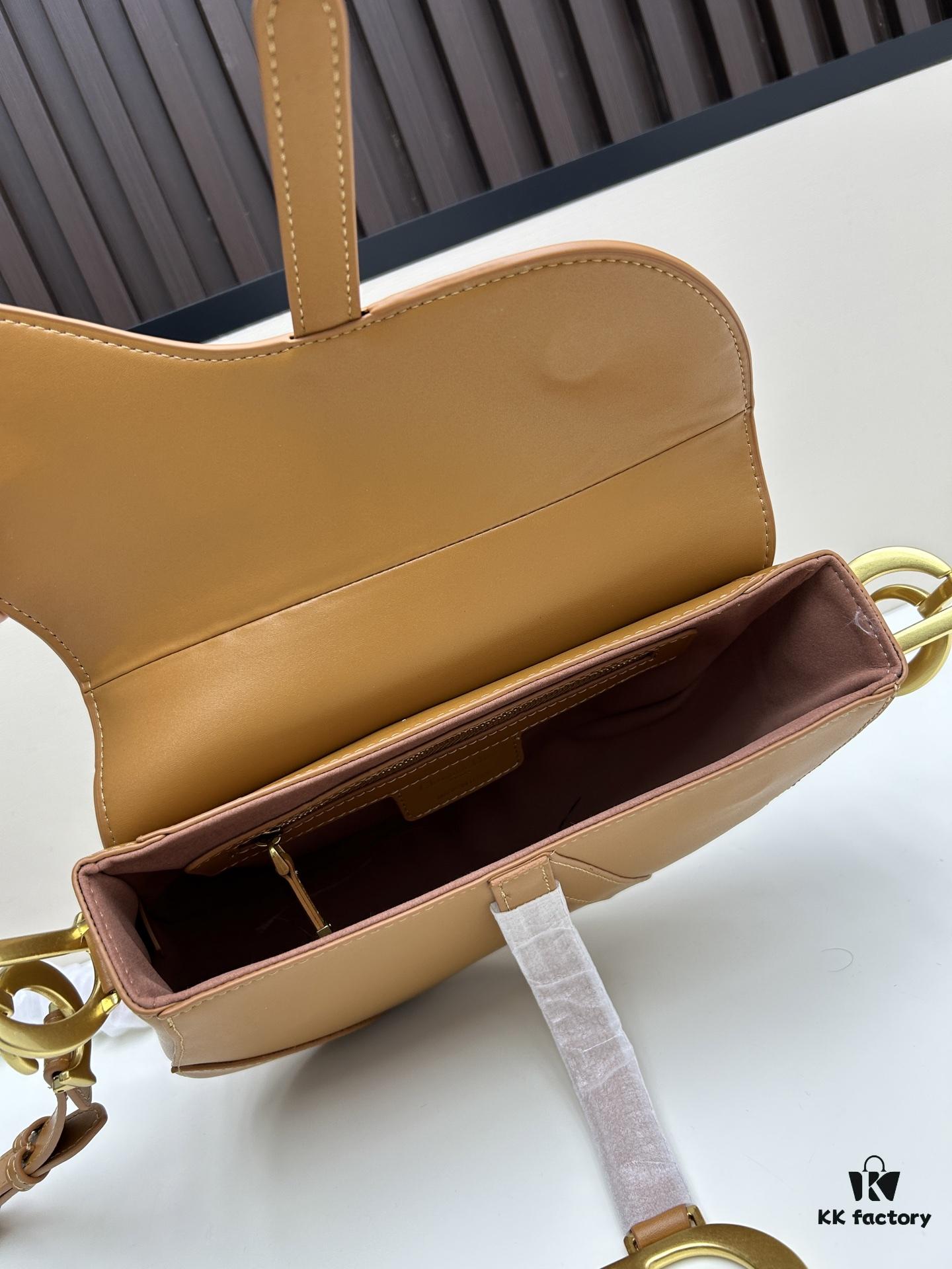 Soft Saddle Hobo Bag
