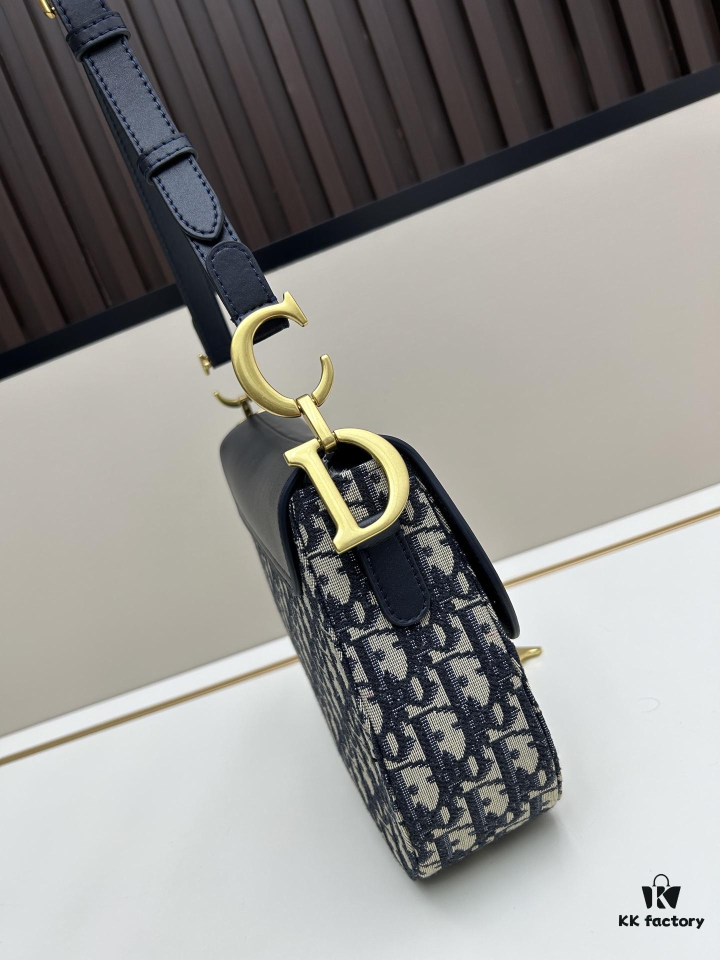 Soft Saddle Hobo Bag
