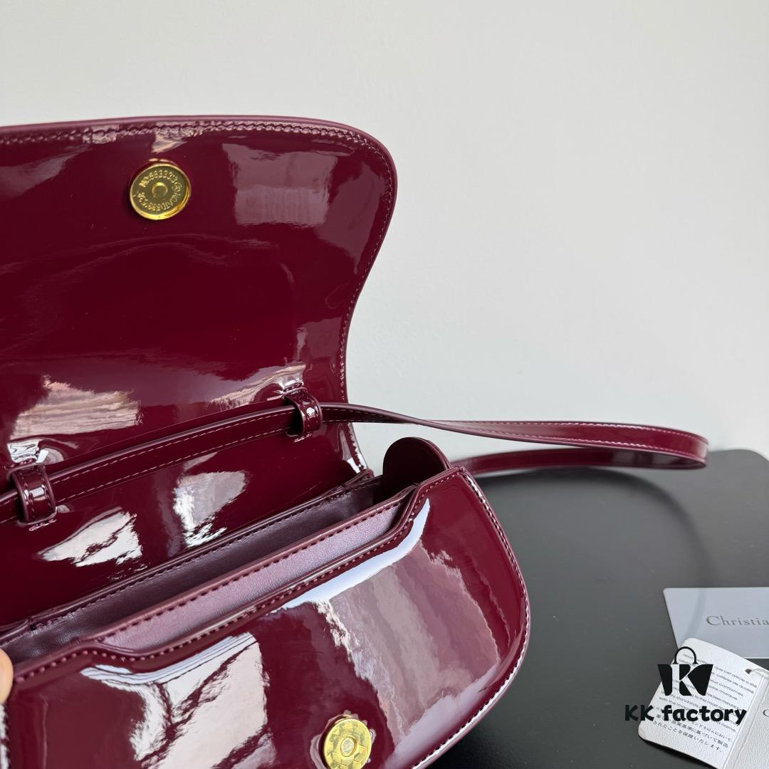 69309e366e68136f4d9ab327 Small 30 Montaigne Avenue Top Handle Bag in Patent Lambskin