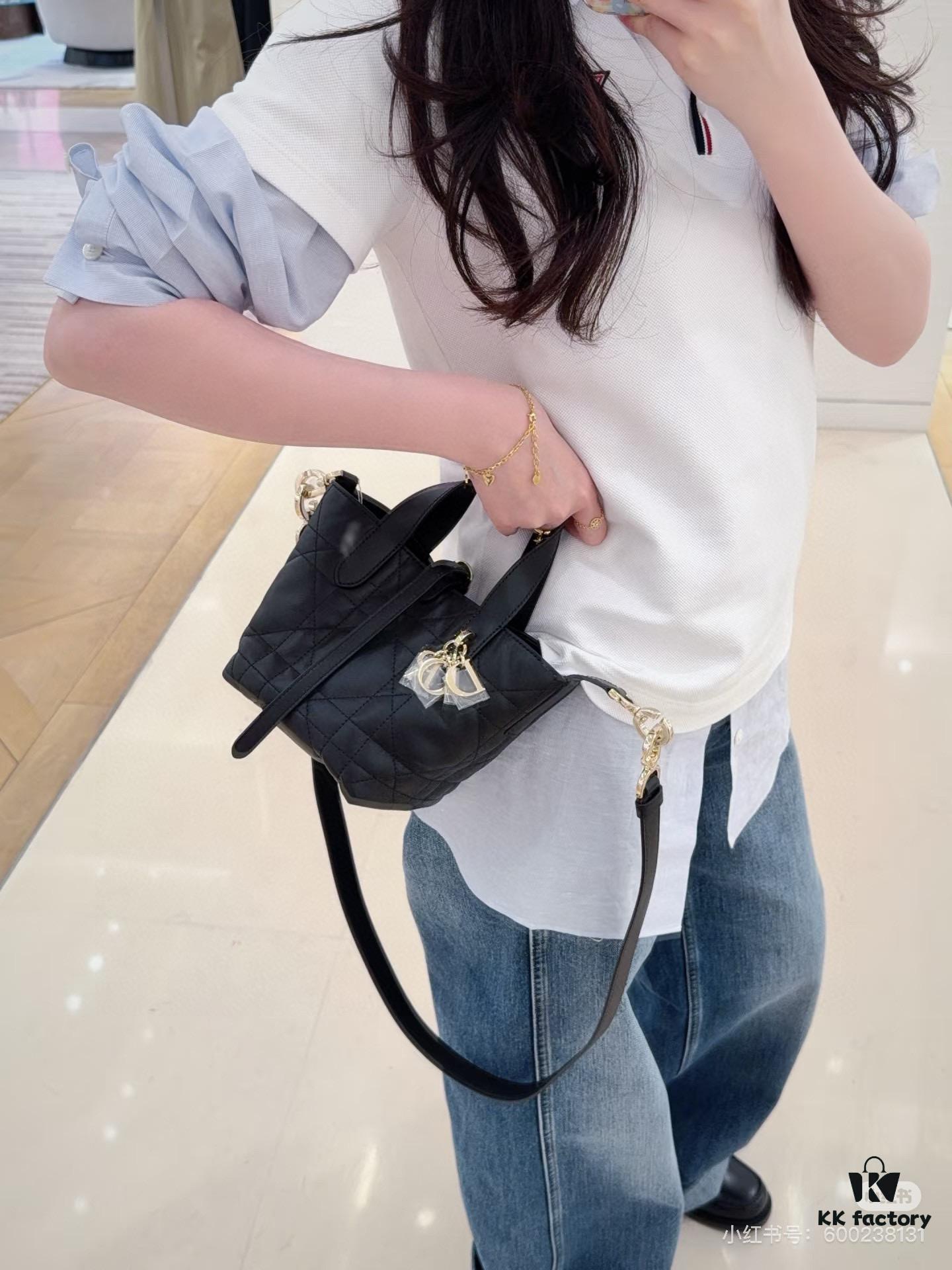 69309e7b6e68136f4d9ab3a3 Dior Toujours Vertical Handbag in Blush Beige Calfskin Leather with Cannage Stitching