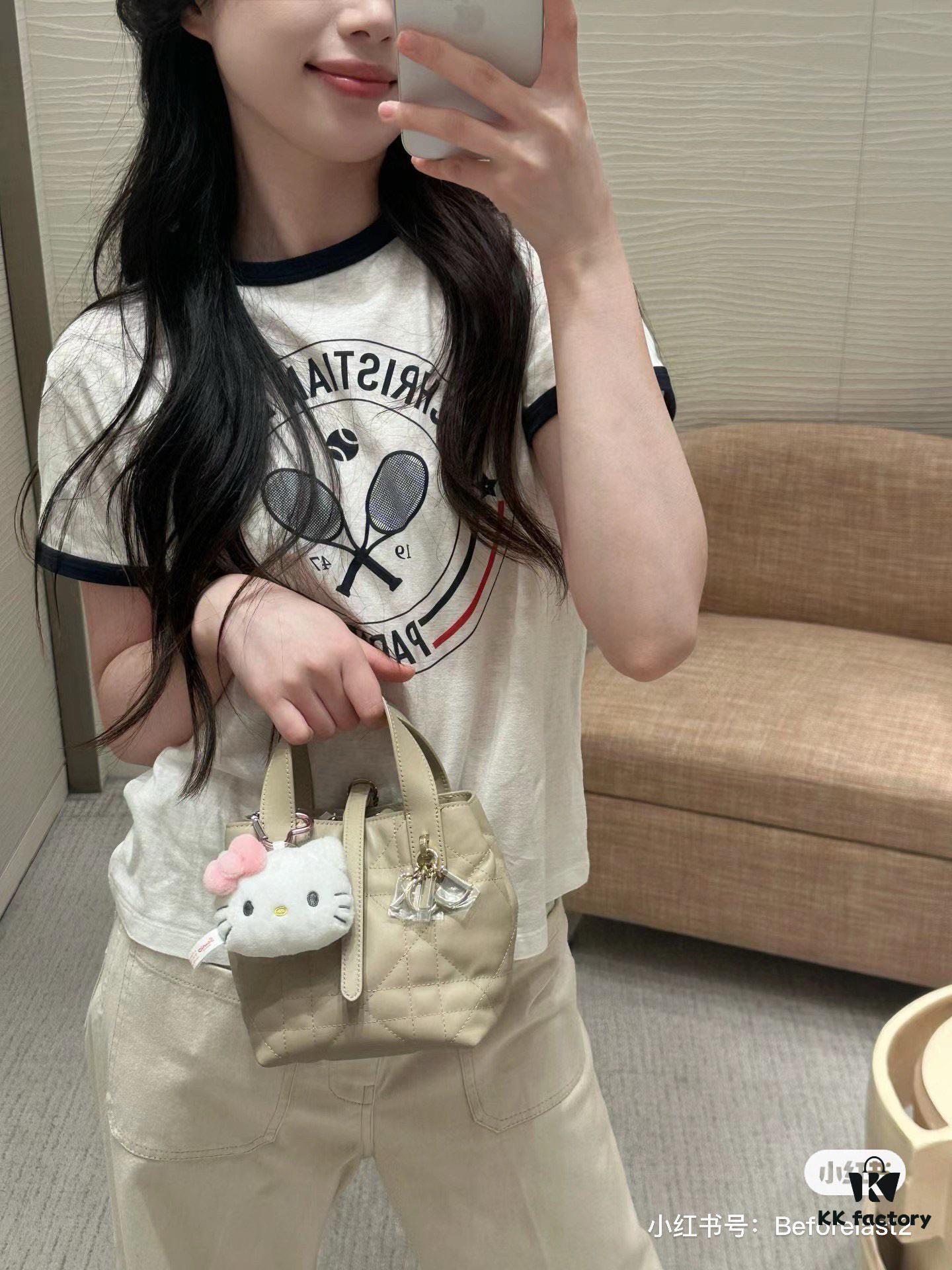 69309e7d6e68136f4d9ab3a9 Dior Toujours Vertical Handbag in Blush Beige Calfskin Leather with Cannage Stitching