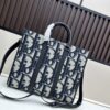 69309ebb6e68136f4d9ab417 Blue Oblique Fabric East-West Tote Bag
