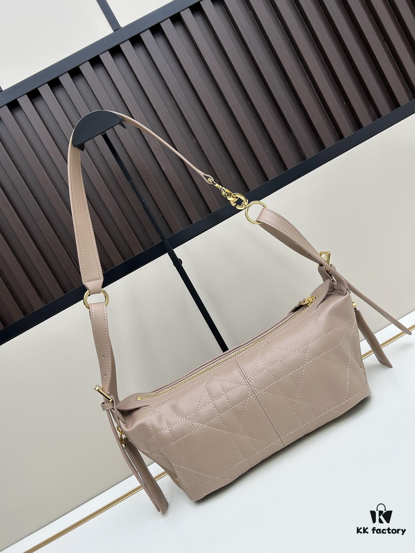 69309ed76e68136f4d9ab448 Large D-Journey Bag in Fabric with Leather Trim