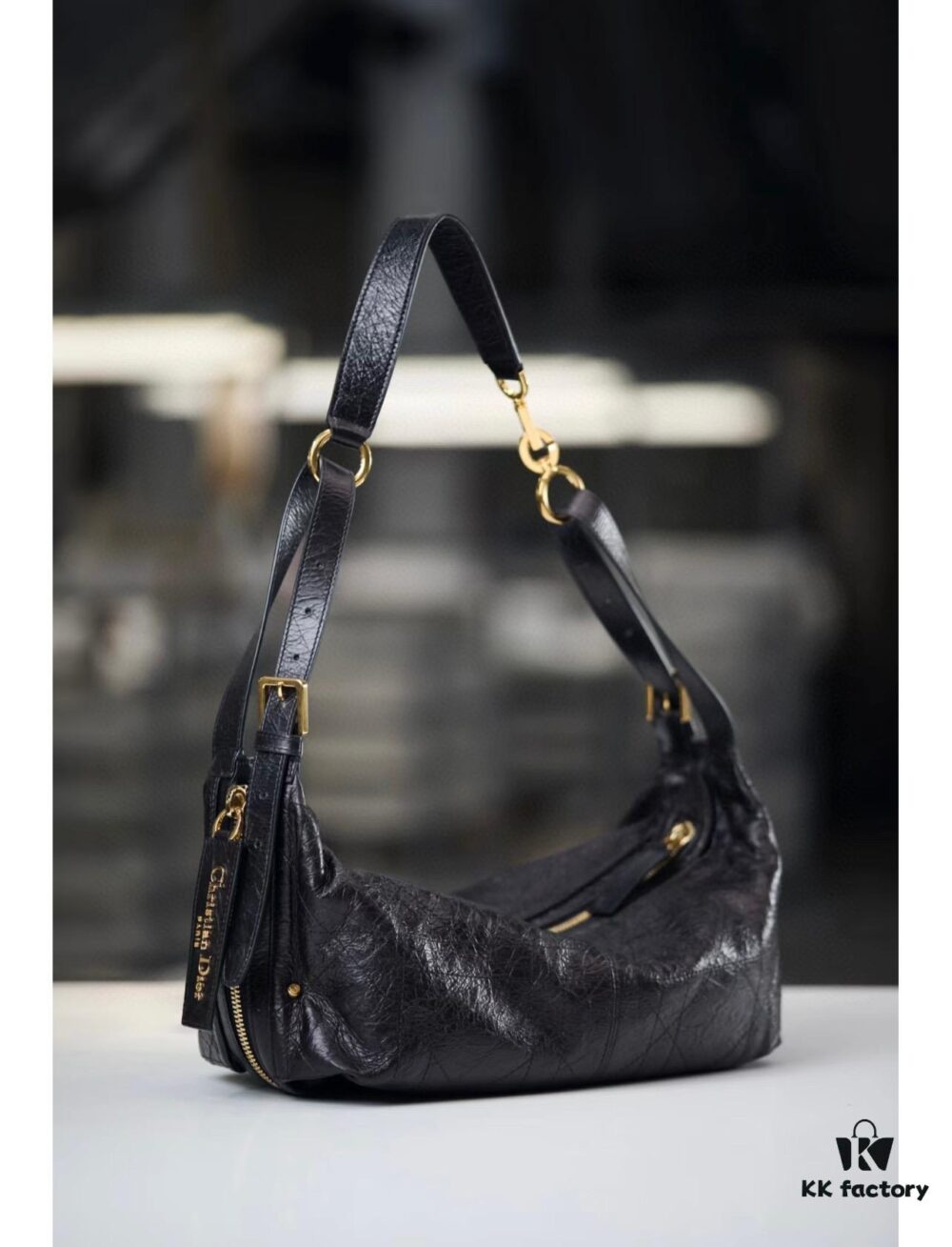 69309efc6e68136f4d9ab488 Large Cd-M2417 D-Journey Bag