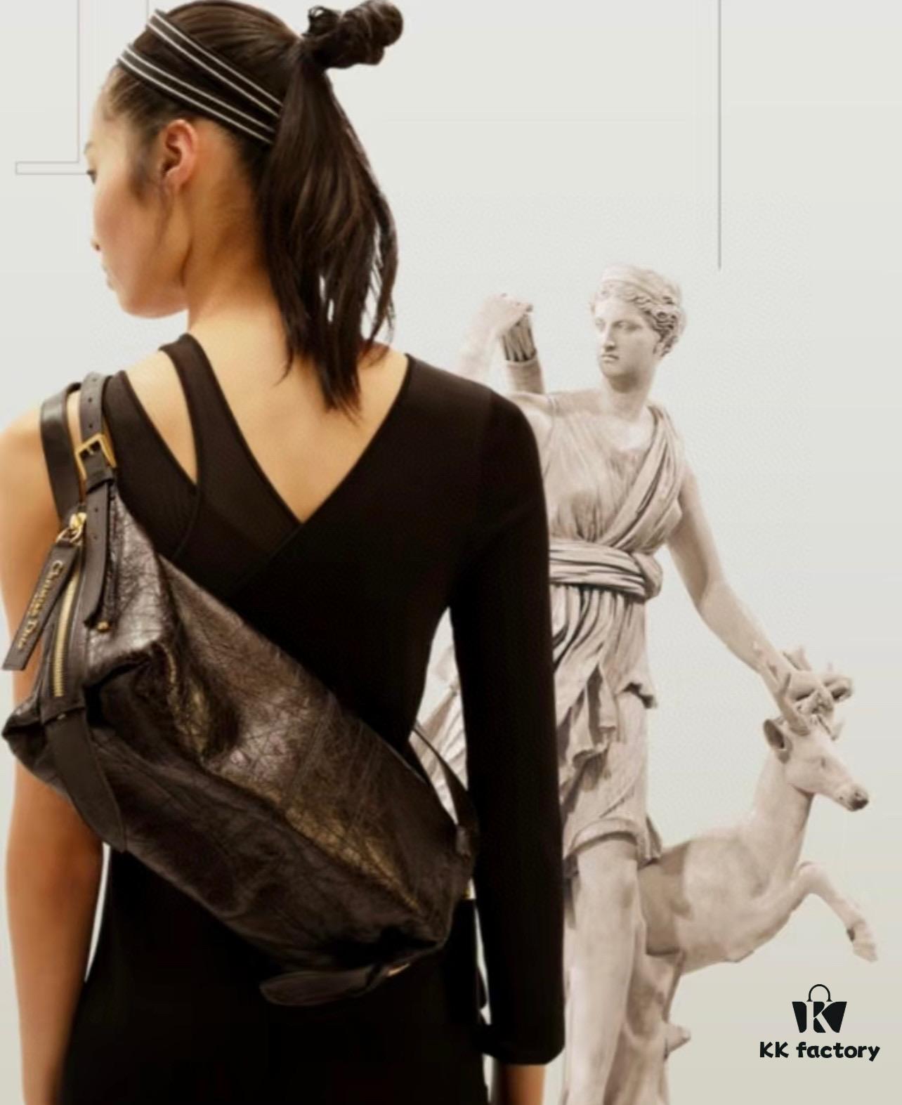69309efd6e68136f4d9ab48b Large Cd-M2417 D-Journey Bag