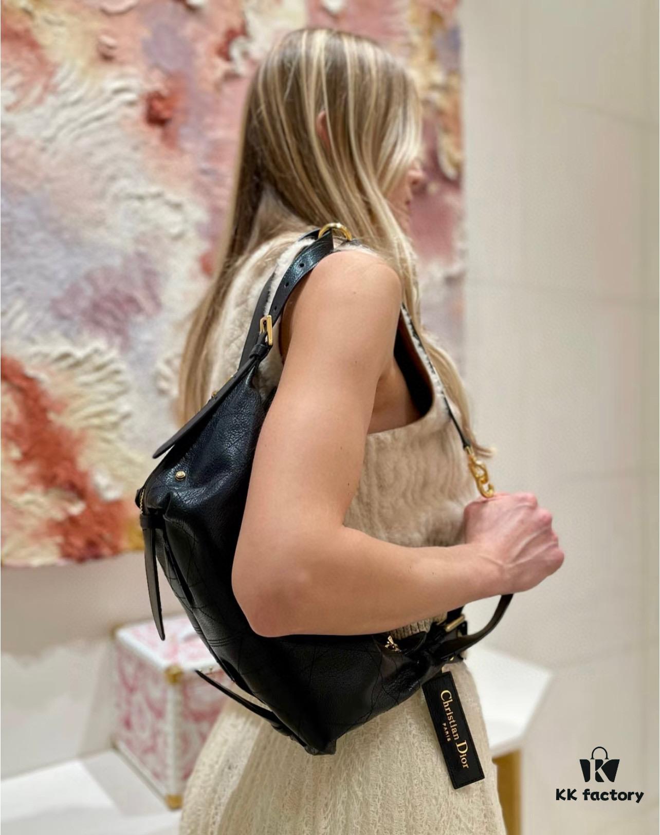 69309f026e68136f4d9ab490 Large Cd-M2417 D-Journey Bag