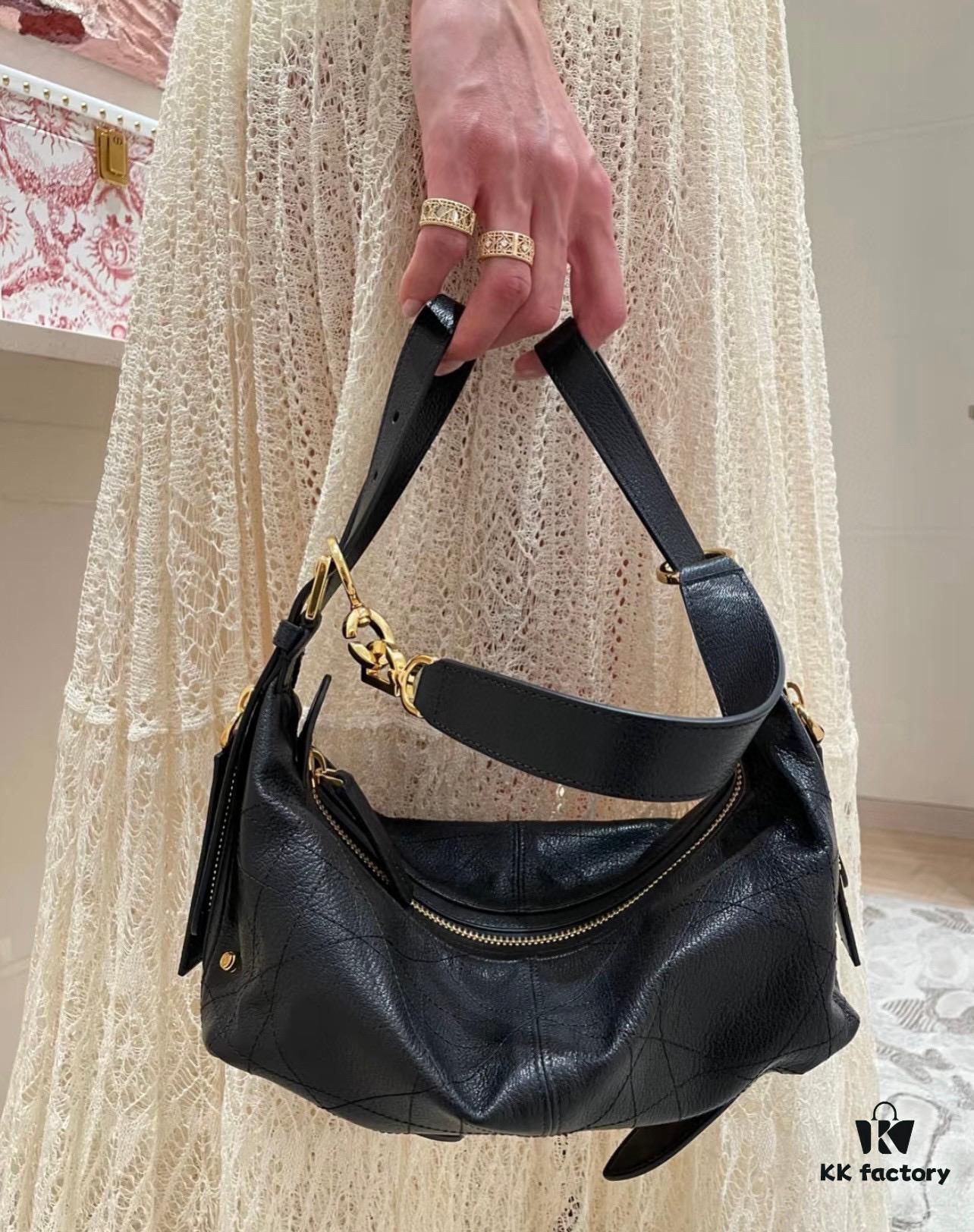 69309f036e68136f4d9ab495 Large Cd-M2417 D-Journey Bag