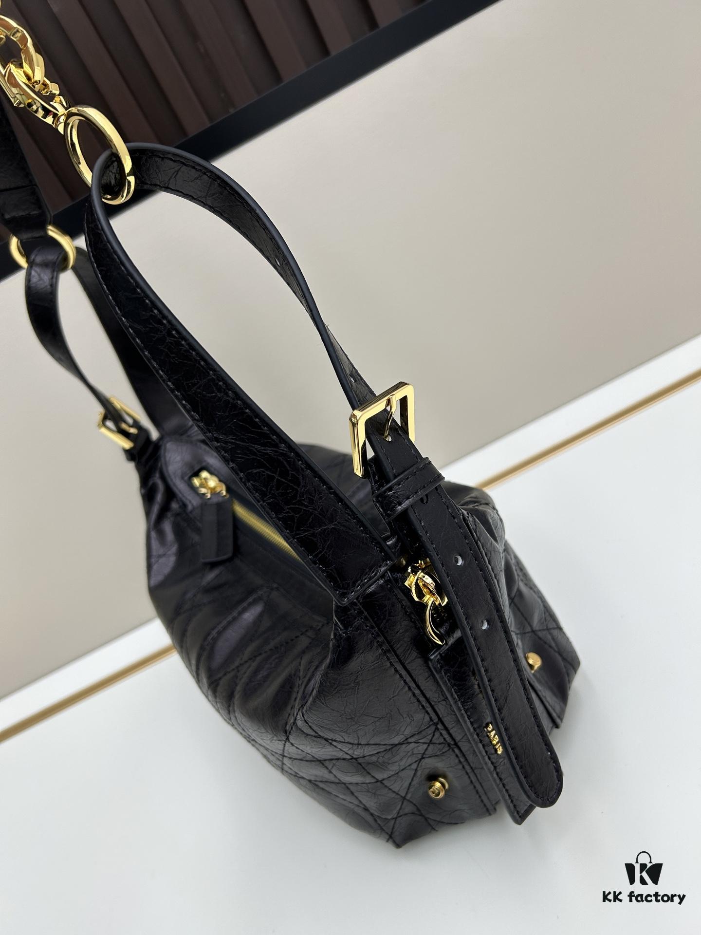 69309f0f6e68136f4d9ab4a7 Small 'Cd-m2416' D-Journey Bag