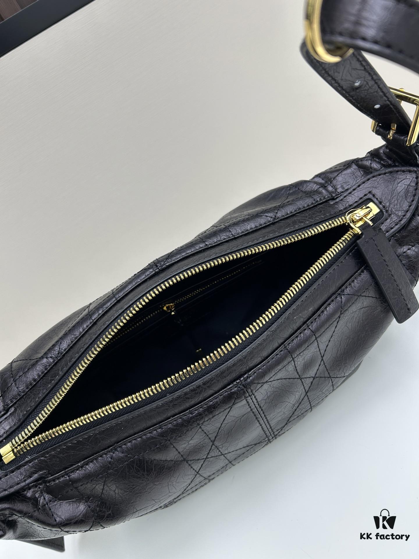 69309f106e68136f4d9ab4ad Small 'Cd-m2416' D-Journey Bag