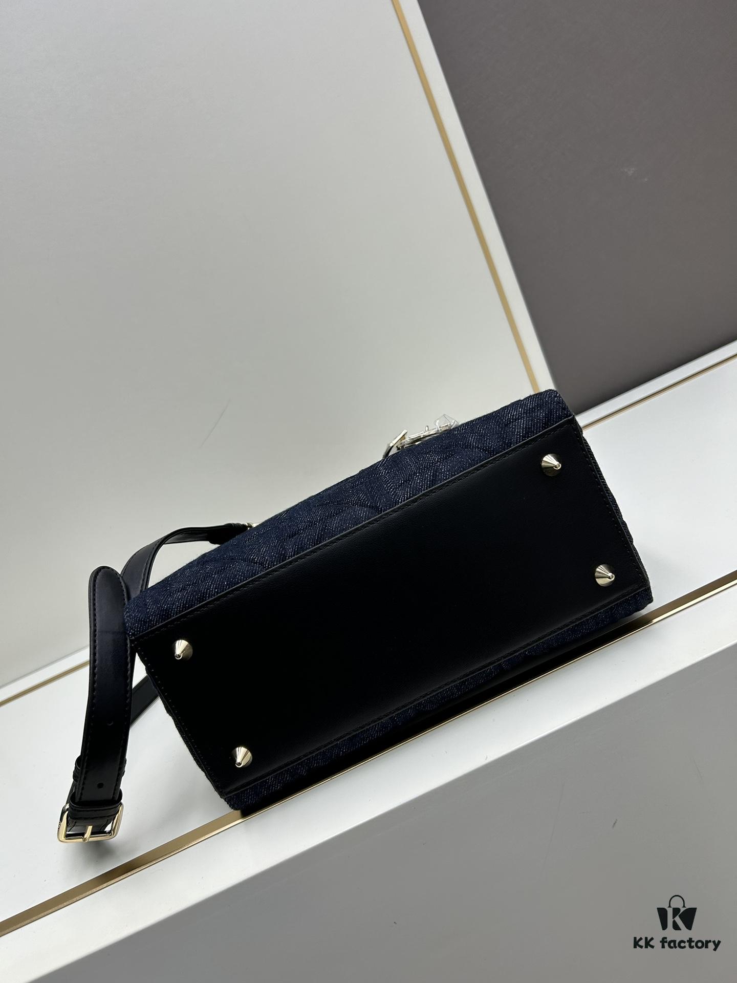 69309f1b6e68136f4d9ab4bd Dior Top-Grade Original Leather Cannage Lady Dior Bag in Black Embossed Quilting