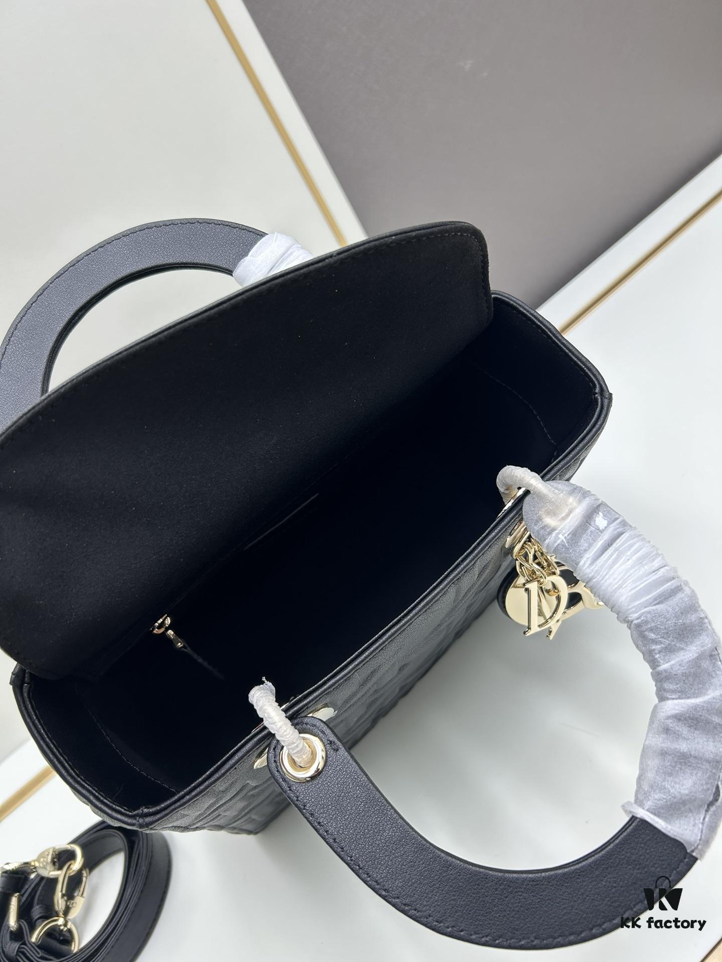 69309f216e68136f4d9ab4c8 Dior Lady Dior Top-Grade Original Leather Quilted Handbag in Black Embossed Chevron Pattern