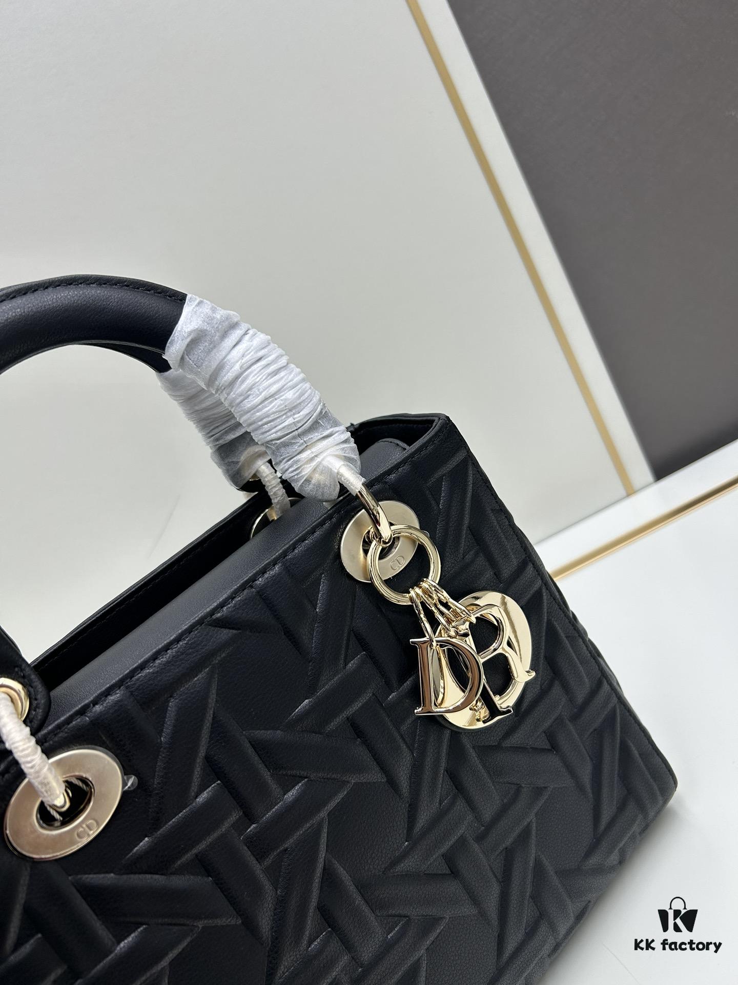 69309f216e68136f4d9ab4c9 Dior Lady Dior Top-Grade Original Leather Quilted Handbag in Black Embossed Chevron Pattern