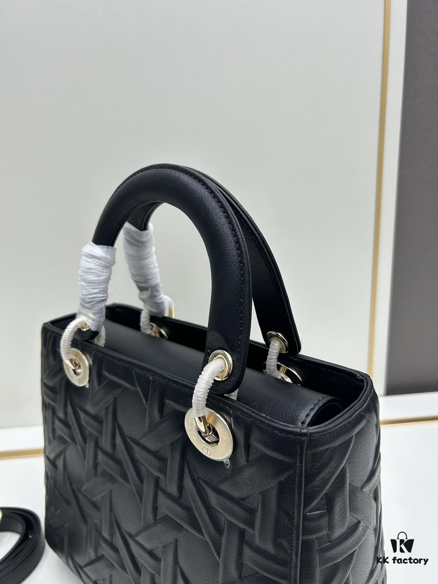 69309f236e68136f4d9ab4cc Dior Lady Dior Top-Grade Original Leather Quilted Handbag in Black Embossed Chevron Pattern
