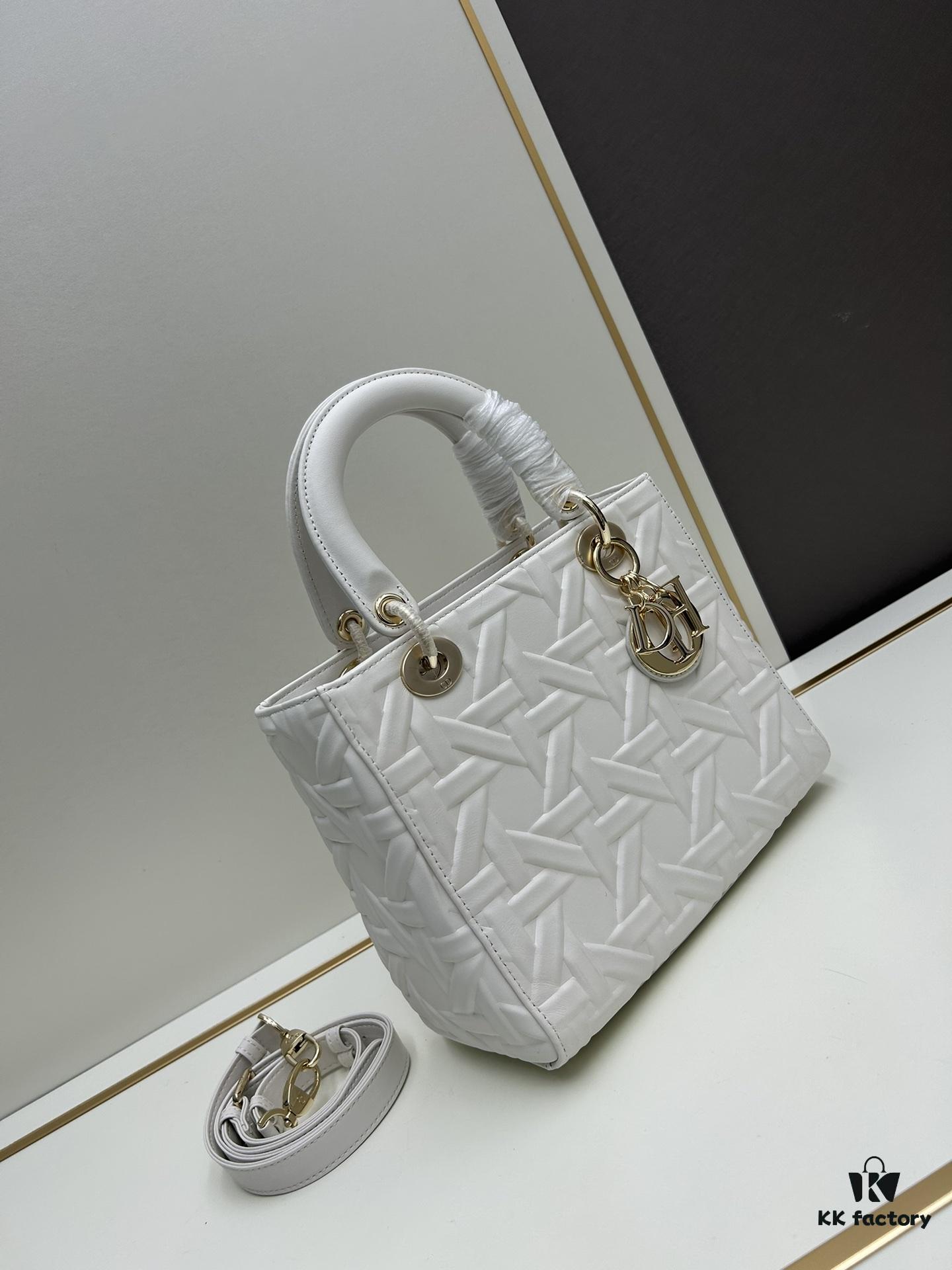 69309f236e68136f4d9ab4ce Dior Lady Dior Top-Grade Original Leather Quilted Handbag in Black Embossed Chevron Pattern