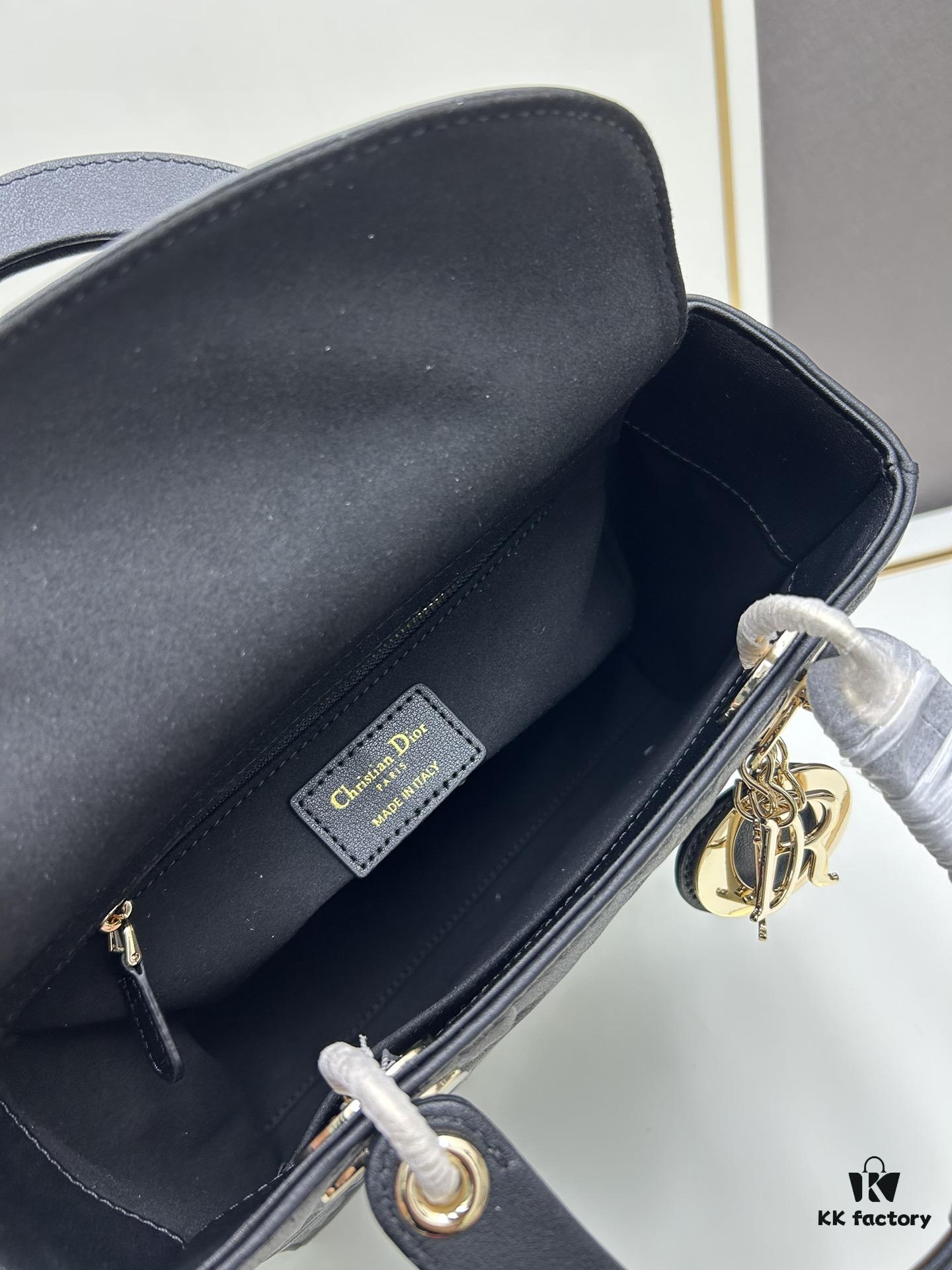 69309f286e68136f4d9ab4d7 Dior Lady Dior Top-Grade Original Leather Quilted Handbag in Black Embossed Chevron Pattern