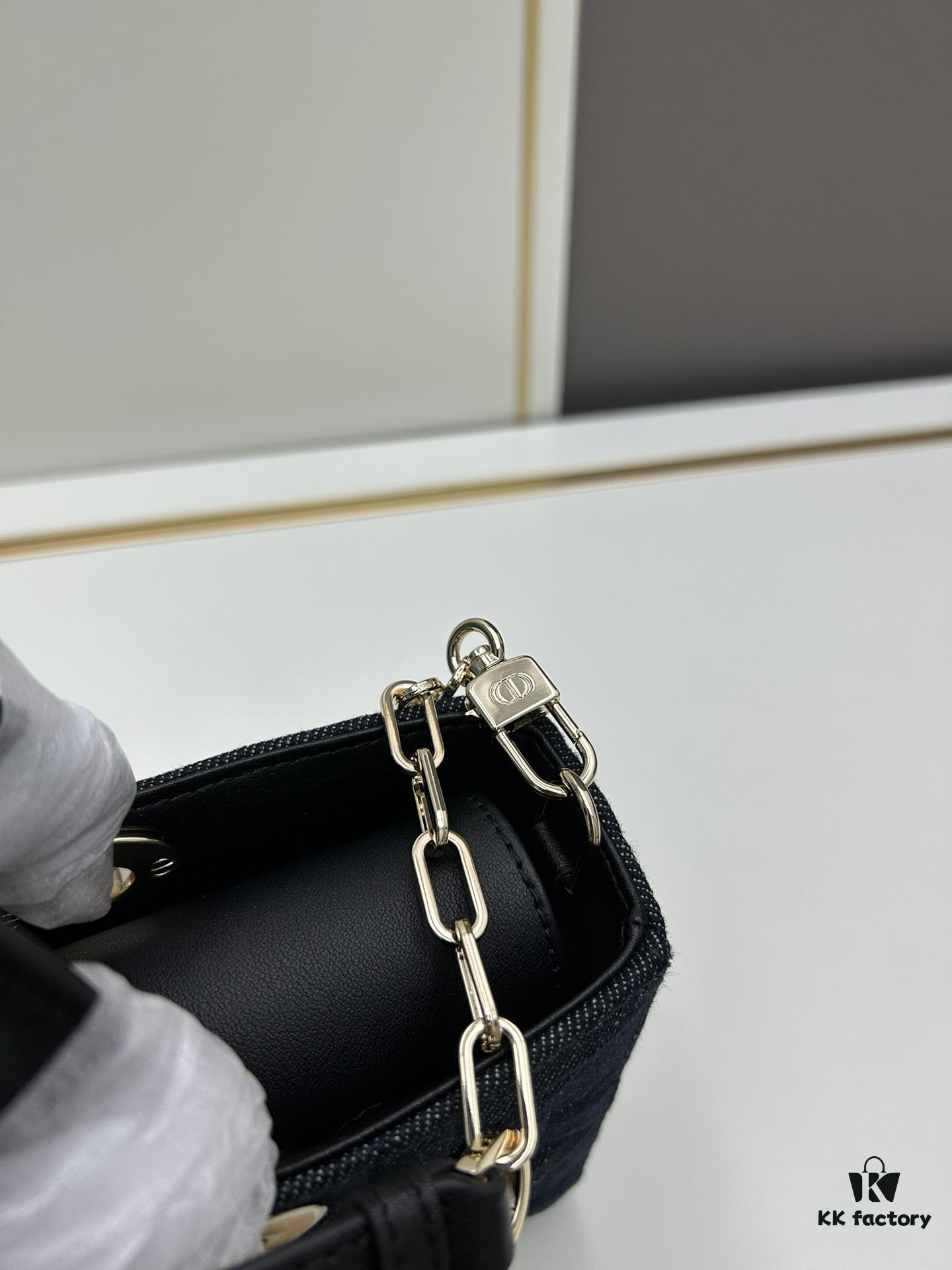 69309f466e68136f4d9ab504 Dior Lady Dior Top-Grade Original Leather Five-Gusset Handbag in Black Cowhide with Graphic Cannage Pattern