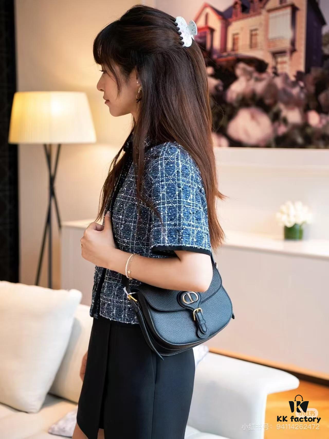 69309f476e68136f4d9ab508 Dior Bobby Tofu Bag, Fall New Arrival, Genuine Full-Grain Leather, Vintage Style