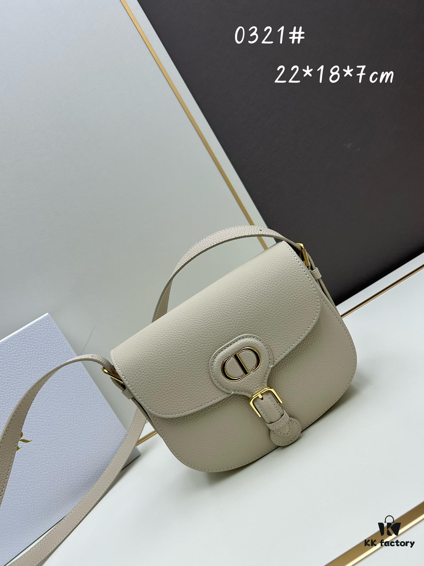69309f506e68136f4d9ab514 Dior Bobby Tofu Bag, 22 Size, Full-Grain Leather, Vintage Style