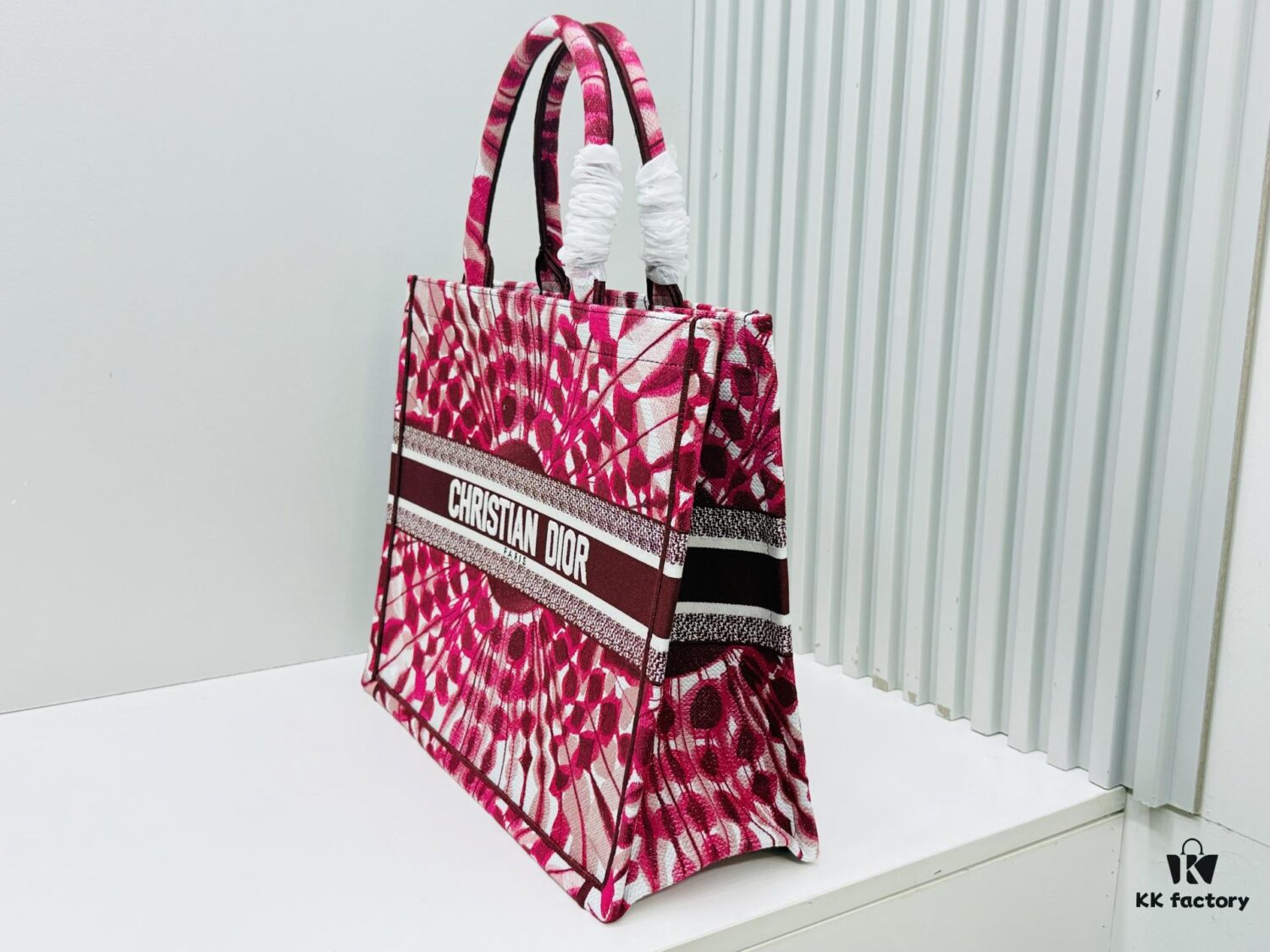 69309f6d6e68136f4d9ab543 Dior Book Tote Large Size, Original Order, Thick Yarn Fabric