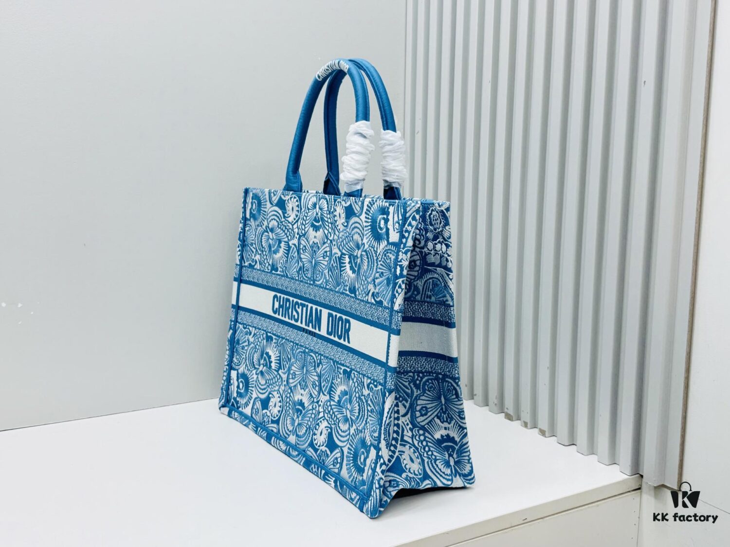 69309f876e68136f4d9ab56b Oversized Original Order Thick Yarn Fabric Dior Book Tote