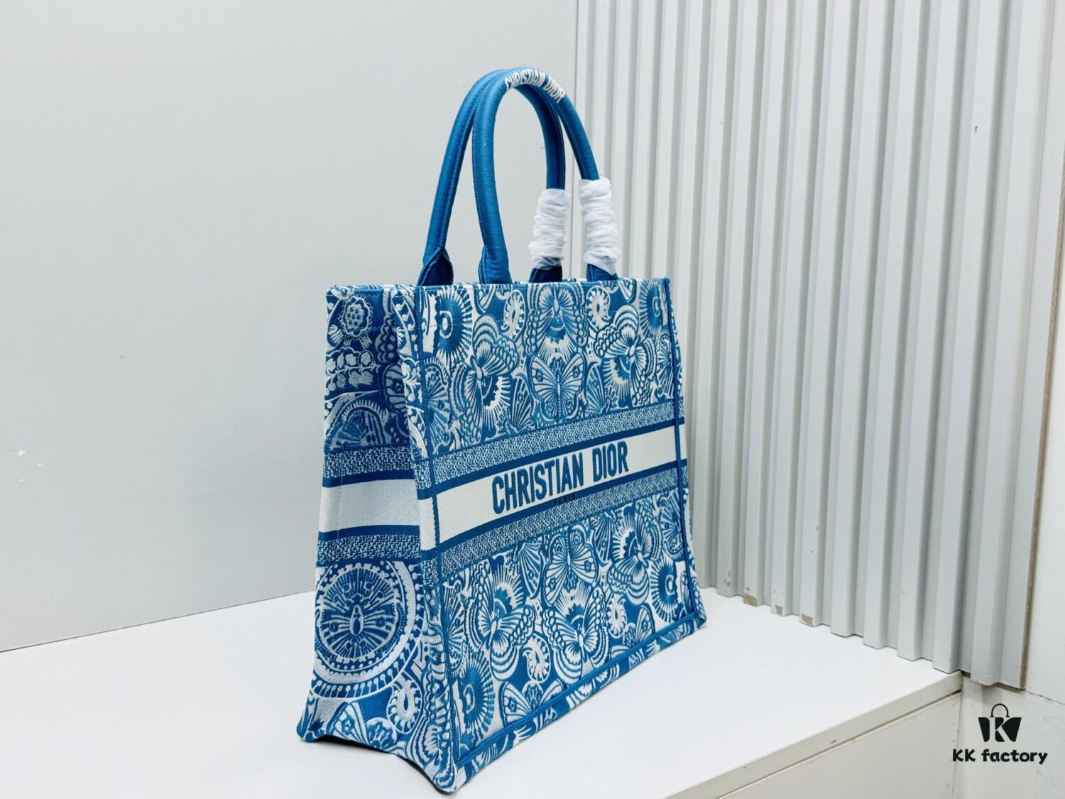 69309f876e68136f4d9ab56c Oversized Original Order Thick Yarn Fabric Dior Book Tote