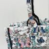 Thick Thread, Heavy Fabric First-Quality Surplus Medium Di0r Book Tote