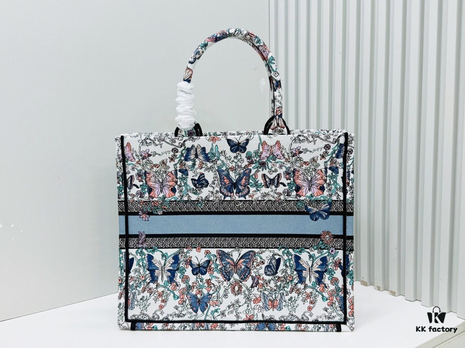 69309f966e68136f4d9ab581 Oversized Original Order Thick Yarn Fabric Dior Book Tote