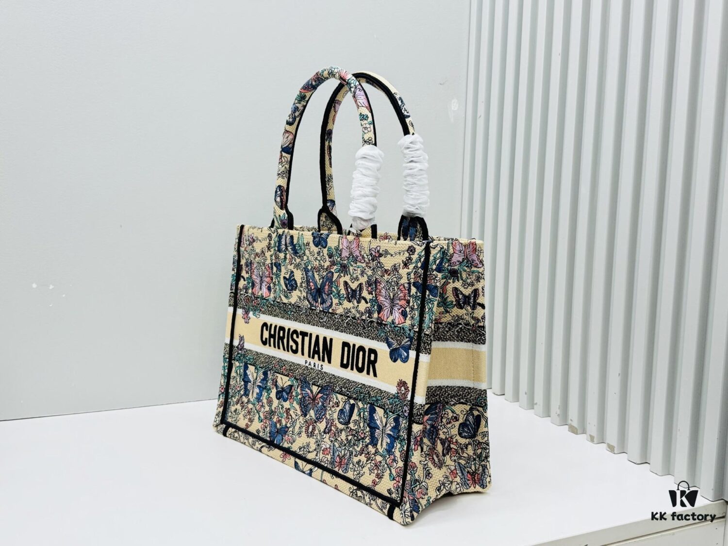 ️ Thick Yarn Heavy Fabric Original Order Medium [Dior Book Tote]