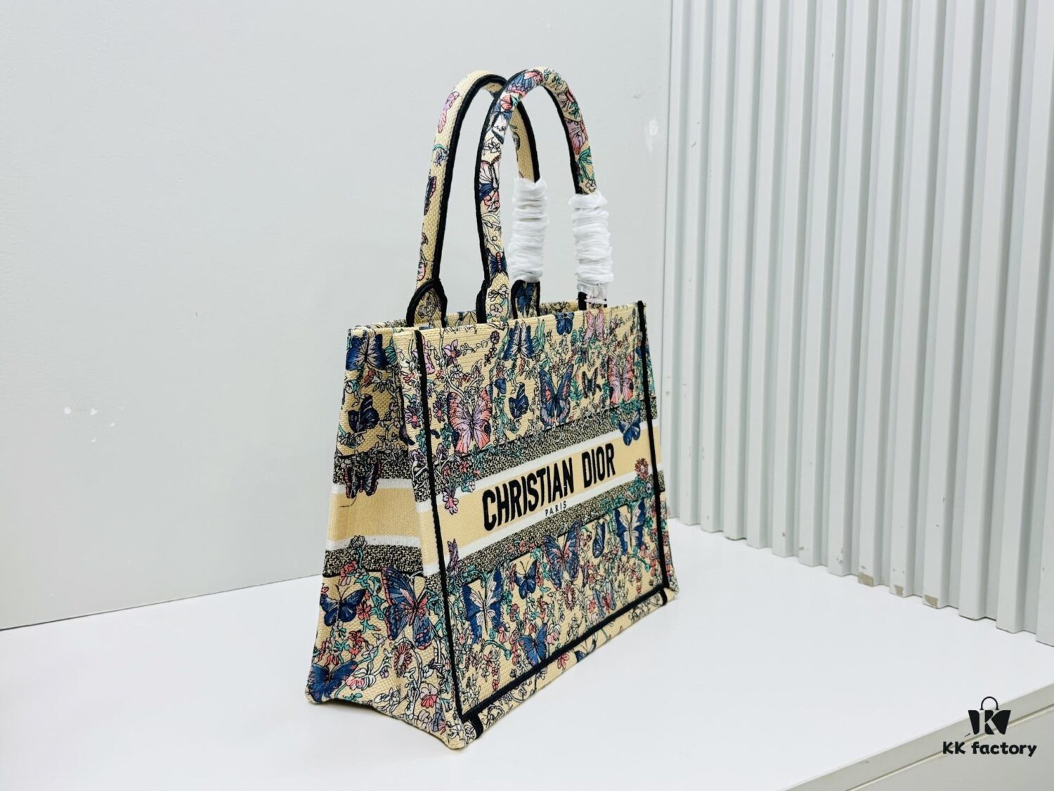 ️ Thick Yarn Heavy Fabric Original Order Medium [Dior Book Tote]