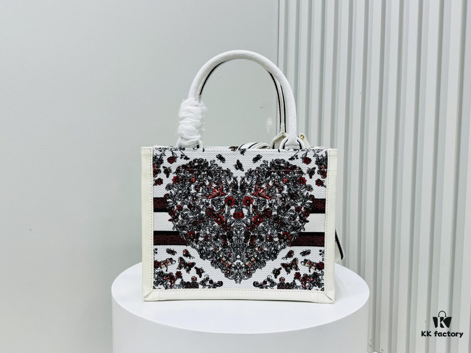 69309fa96e68136f4d9ab59e Dior Book Tote 24 Early Spring New Arrival Small Size with Leather Trim