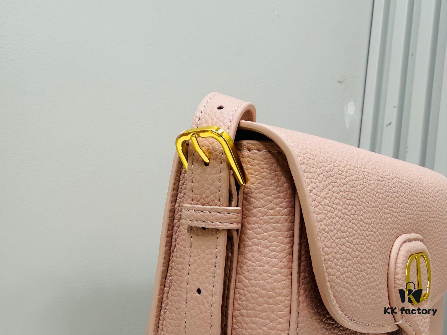 69309fe76e68136f4d9ab602 Medium Lychee-textured Dior Bobby Bag 2024 Fall/Winter New Retro Style