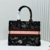 Thick Thread, Heavy Fabric Original Order Medium [Di0r Book Tote]
