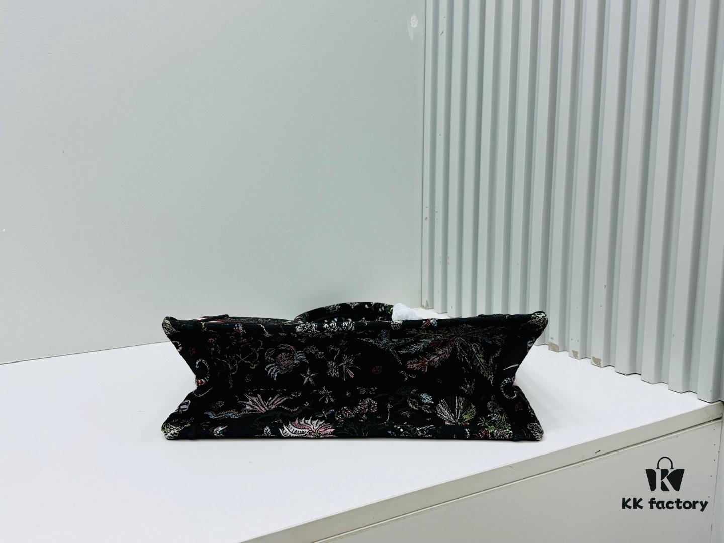 Thick Thread, Heavy Fabric Original Order Medium [Di0r Book Tote]