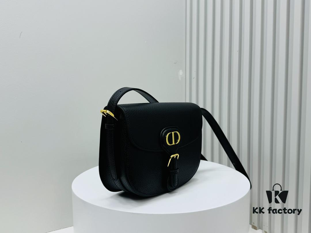 6930a0156e68136f4d9ab66c Litchi Grain Medium-sized Dior Bobby Bag 2024 Fall/Winter New Vintage Style