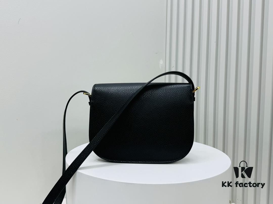 6930a0156e68136f4d9ab66d Litchi Grain Medium-sized Dior Bobby Bag 2024 Fall/Winter New Vintage Style