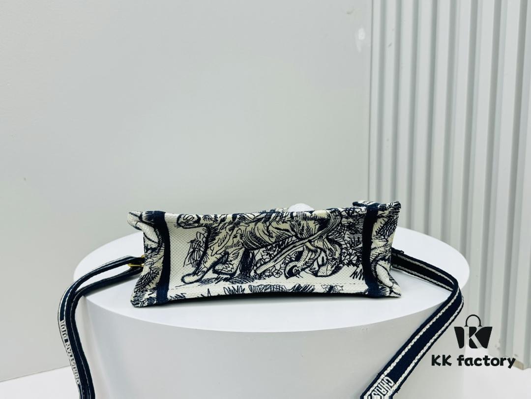 6930a0456e68136f4d9ab6de Super Mini Shoulder Strap DIOR Book Tote24 Spring Collection New Arrival